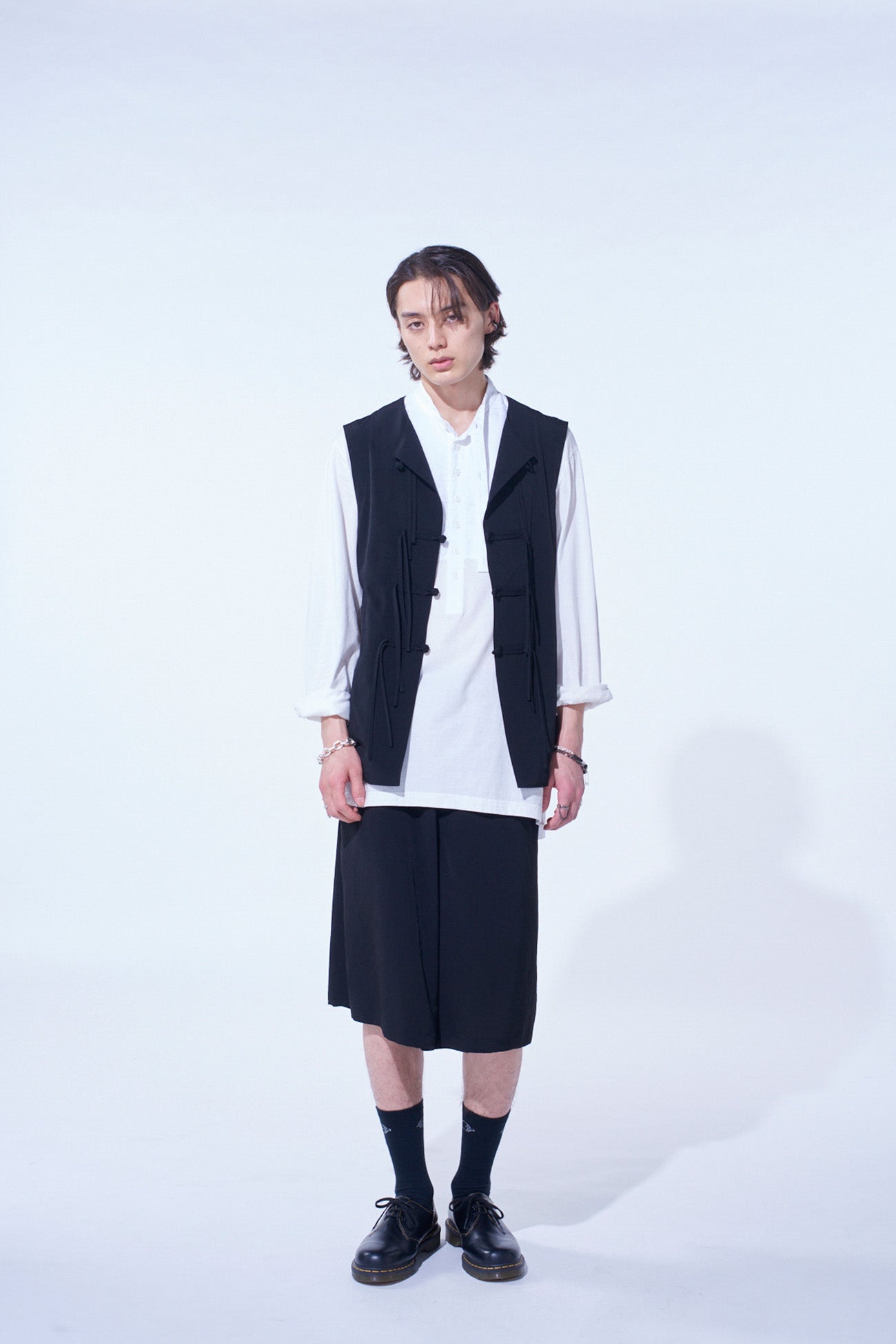 Elegant Crepe de Chine Button Vest for Women - Stylish China-Inspired Fashion | Perfect for Office Wear, Parties & Casual Outfits