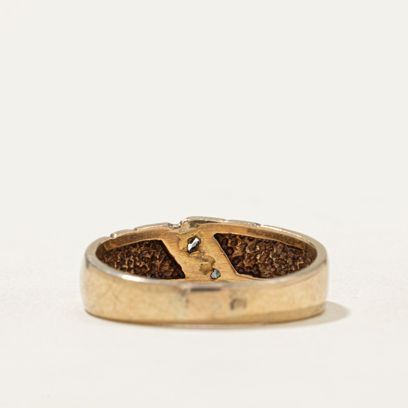 14K Gold Three Stone Diagonal Diamond Grooved Ring - 0.05ctw, Size 5.25 - Elegant Wedding Band, Anniversary Gift for Her, Perfect for Engagement & Special Occasions