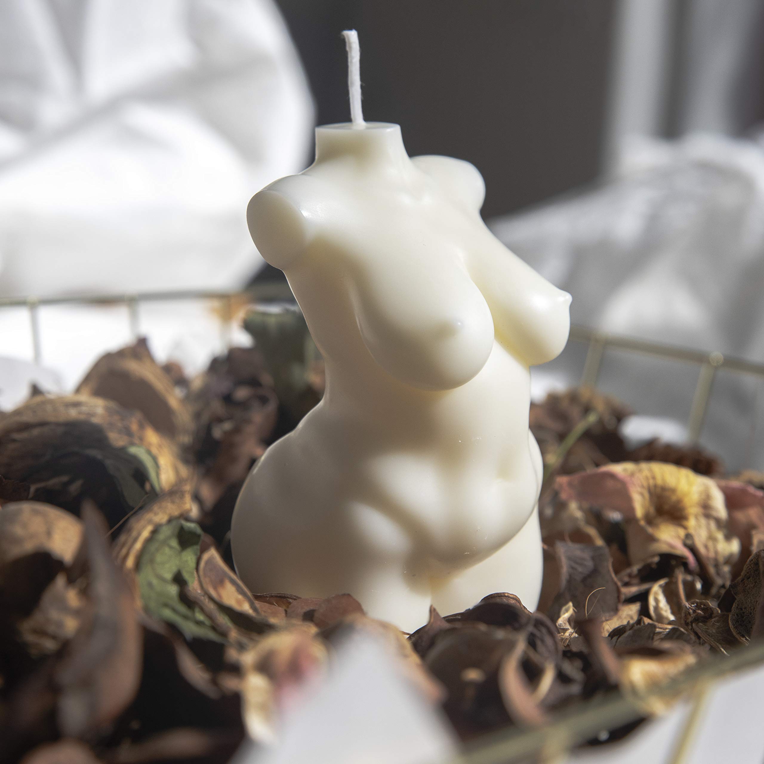 Handmade in USA Soy Wax Scented Candle - Mango Coconut Milk Fragrance | Curvy Female Goddess Torso Design | Feminist Home Decor & Gift Idea for Spa, Meditation, Yoga, and Romantic Ambiance