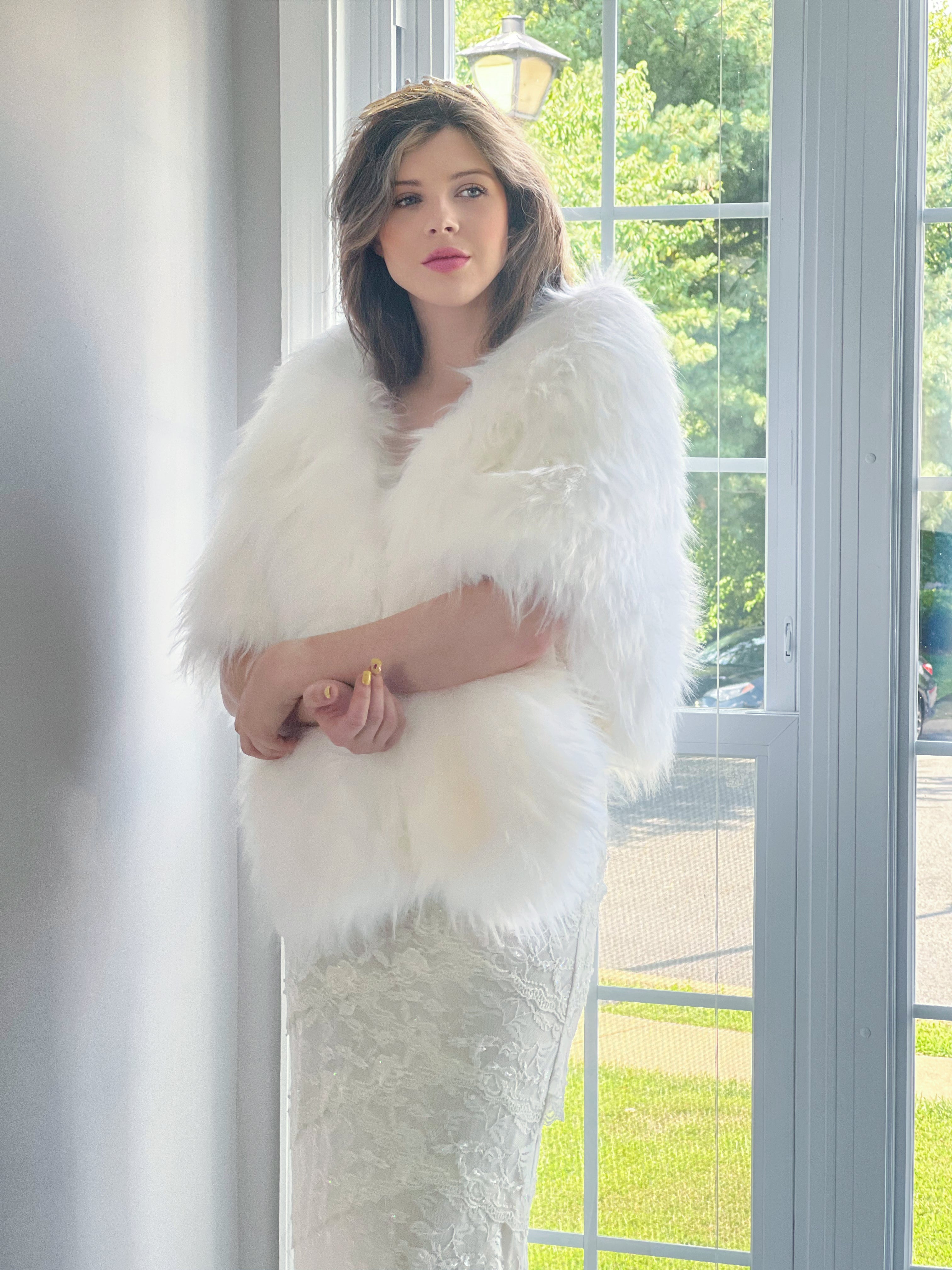 Pure White Bridal Faux Fur Shawl Wrap - Butterfly Design (PWht02) - Elegant Wedding Accessory for Brides, Bridesmaids & Winter Weddings