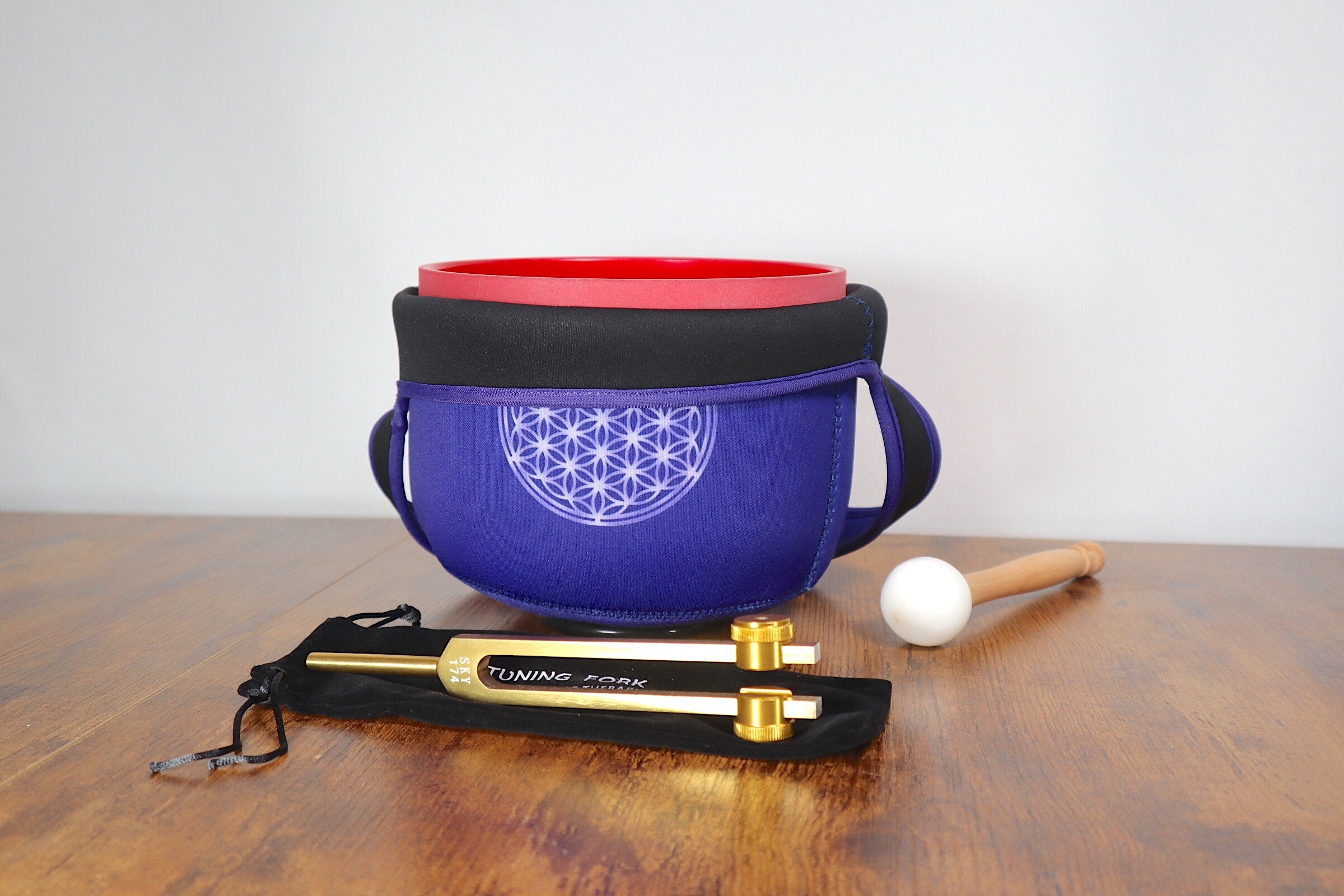 432Hz Rainbow 8 Crystal Singing Bowl Set with Flower of Life Carry Bag, O-Ring, Cushion & Mallet - C Note Sound Healing Instrument for Meditation, Yoga & Spiritual Gifts for Women
