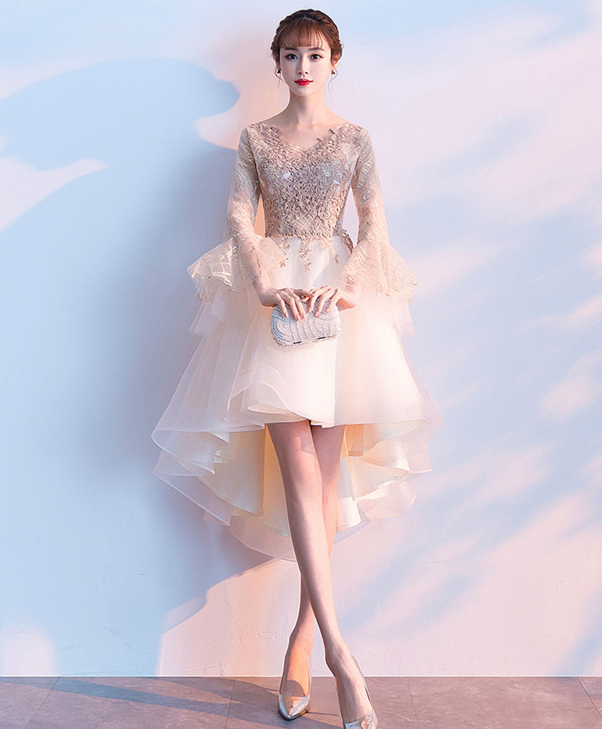 Elegant Champagne Round Neck Tulle Lace Short Prom Dress - Perfect for Evening Parties, Homecoming, and Special Occasions