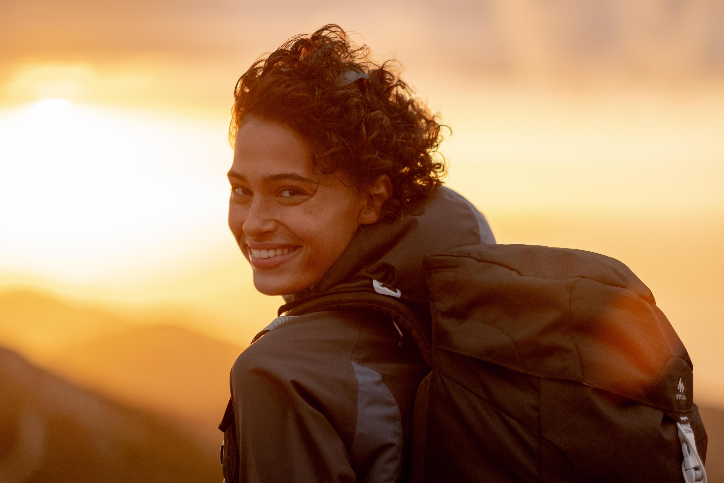Quechua MH500 30L Lightweight Hiking Backpack - Waterproof & Durable for Outdoor Adventures, Camping & Travel