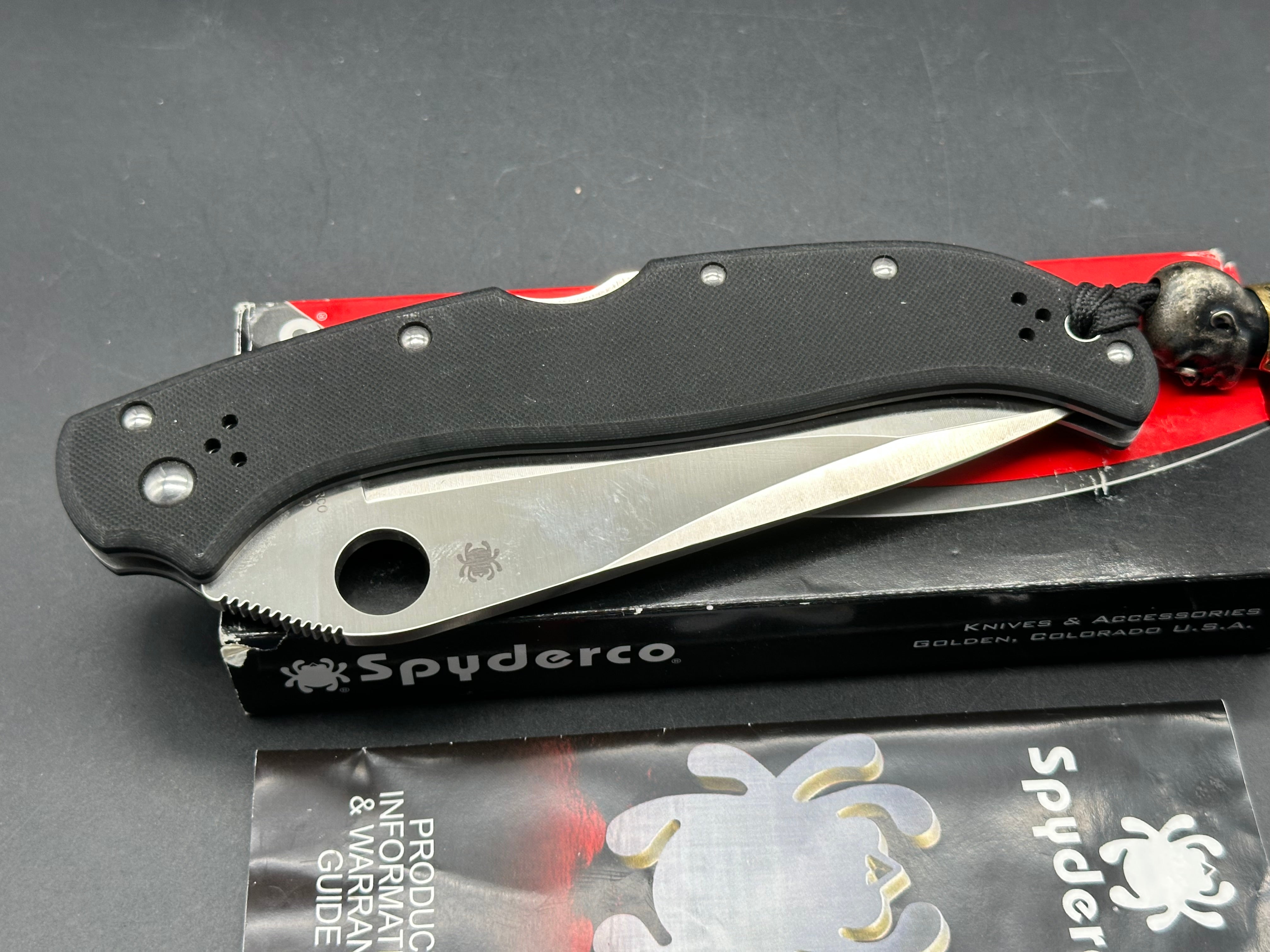 Spyderco Tatanka PowerLock Folding Knife - Black G-10 Handle, 5.06