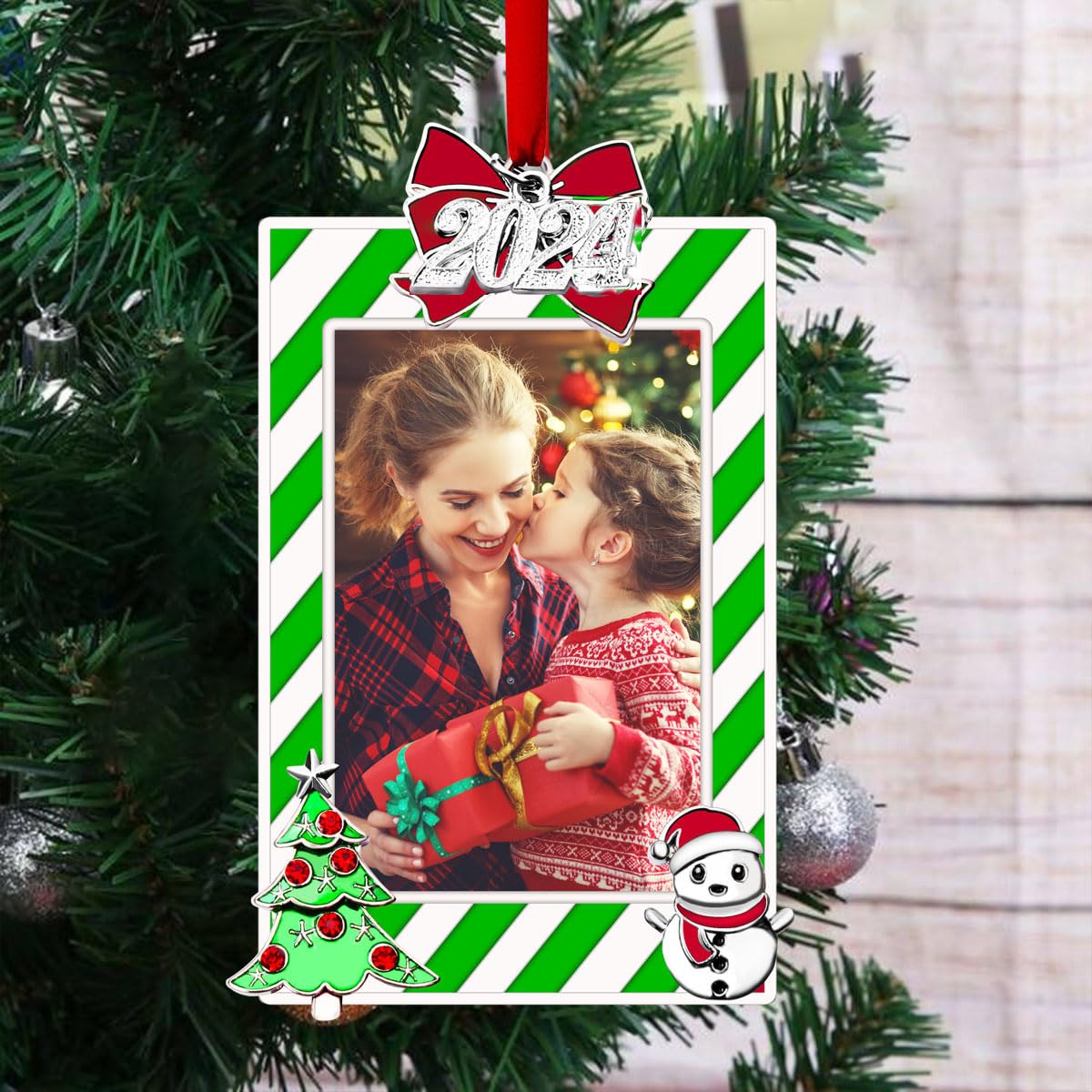 Personalized Green Photo Frame Ornament - Custom Picture Christmas Ornament for Tree & Wedding Decorations 2024 | Perfect for Holiday Gifts, Family Keepsakes & Festive Home Decor
