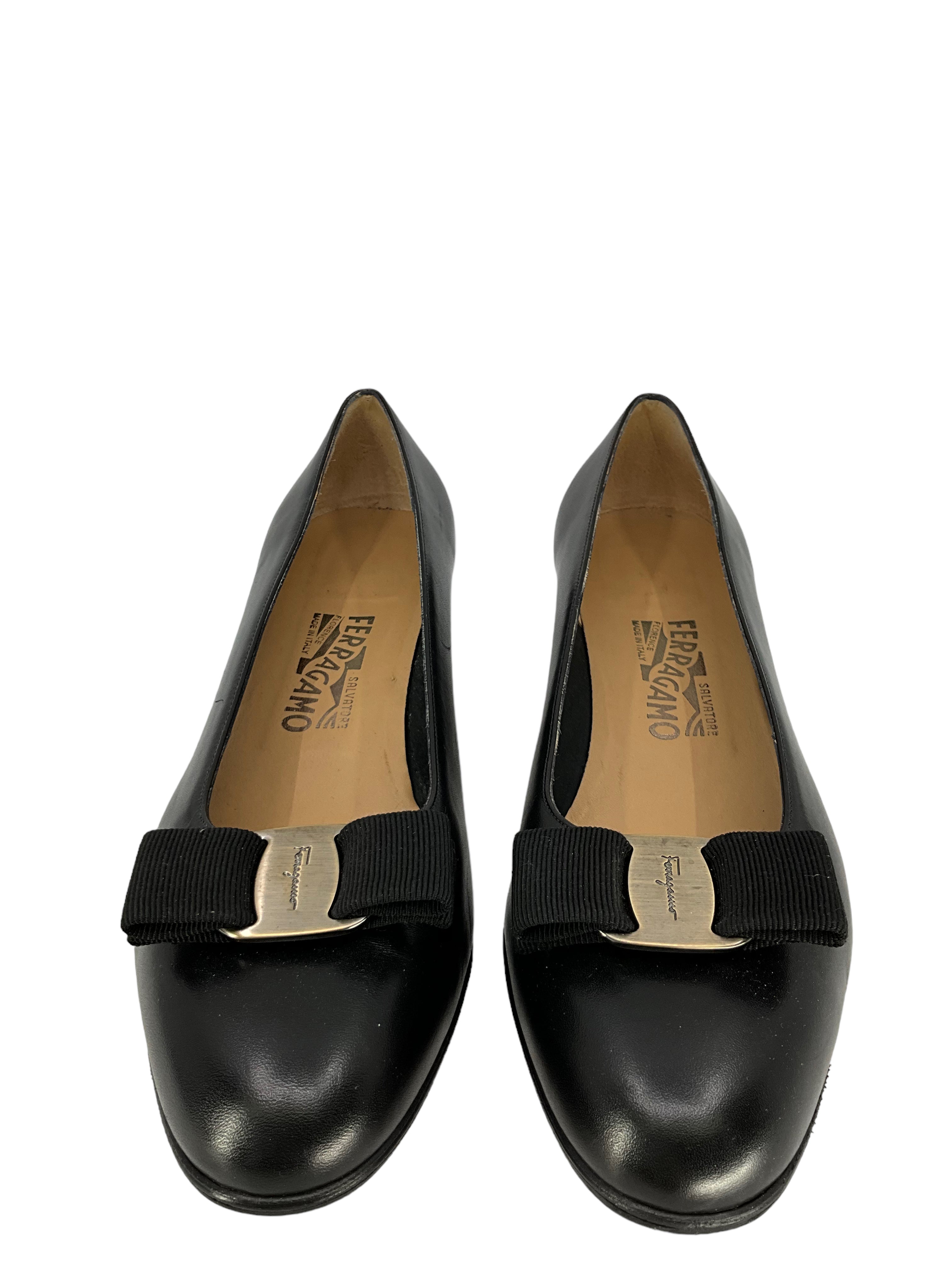Salvatore Ferragamo Women's Black Leather Bow Tie Pumps Size 9.5 - Elegant Dress Shoes for Work, Party & Formal Occasions