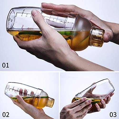 1Pc Clear Plastic Cocktail Shaker with Built-in Scale & Strainer Top - 500ml/17oz Bar Mixer Bottle for Cocktails, Wine, Tea - Perfect for Home Bars, Parties & Professional Bartending