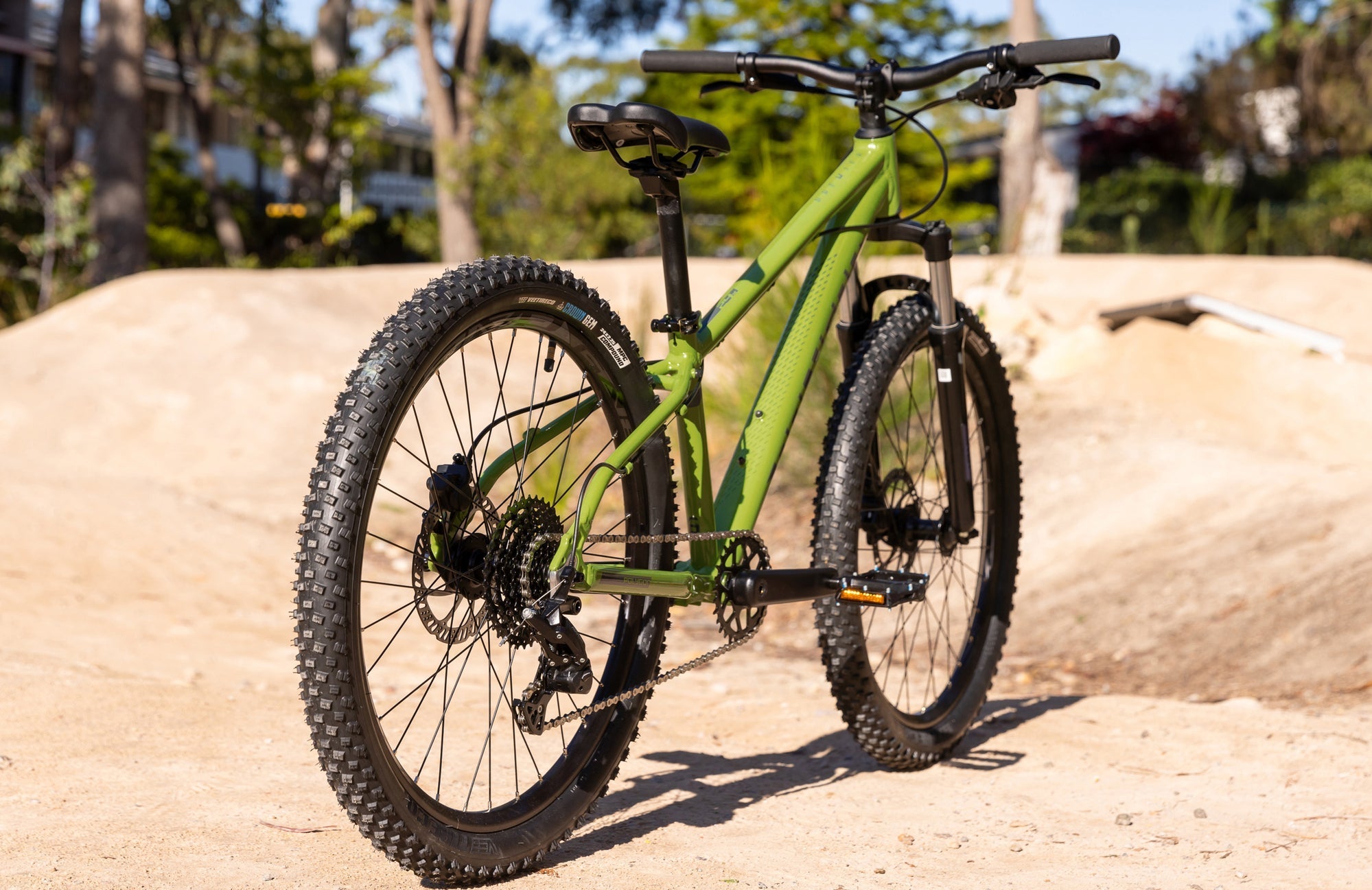 Polygon Premier 24 XC Disc Evo Kids Mountain Bike - 24 Inch Wheels, Lightweight Aluminum Frame, Disc Brakes - Perfect for Trail Riding & Outdoor Adventures