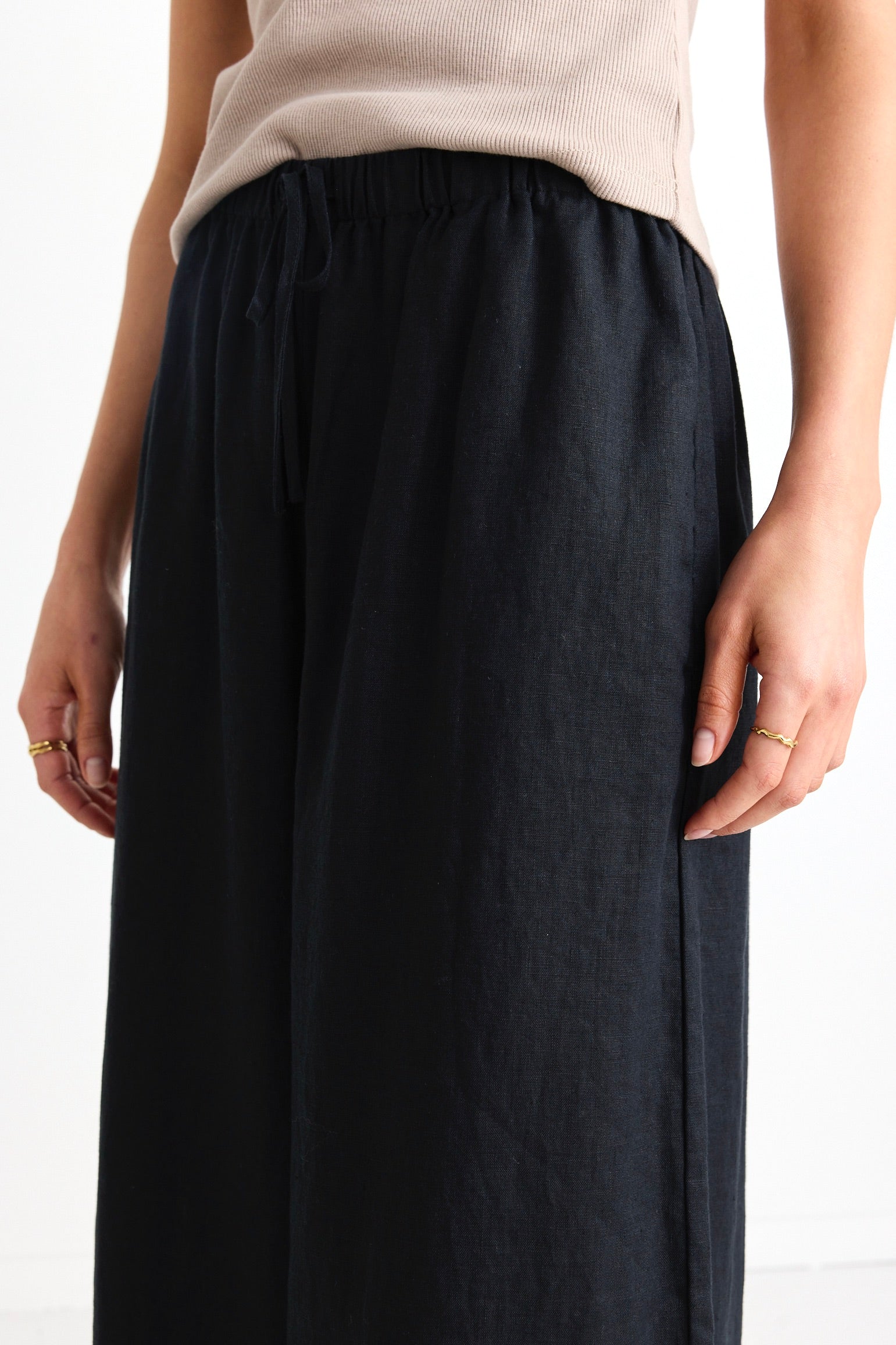 Resort Black Linen Tie Waist Pull On Wide Leg Pants for Women - Comfortable Summer Beach Vacation & Casual Wear
