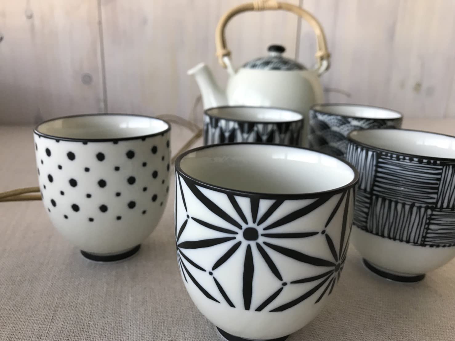 Japanese Komon Ceramic Tea Cups Set - Hand-Painted Porcelain Cups, Dishwasher Safe for Hot & Cold Drinks, Set of 2 (Asanoha-Yagasuri) - Perfect for Matcha, Coffee, Tea Ceremonies & Home Decor