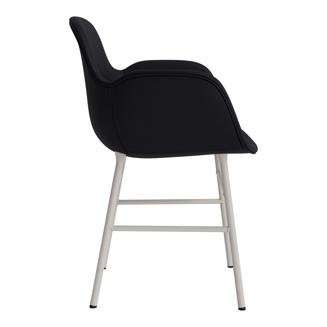 Modern Form Armchair with Sturdy Metal Legs & Premium Upholstery - Perfect for Living Room, Office or Reading Nook