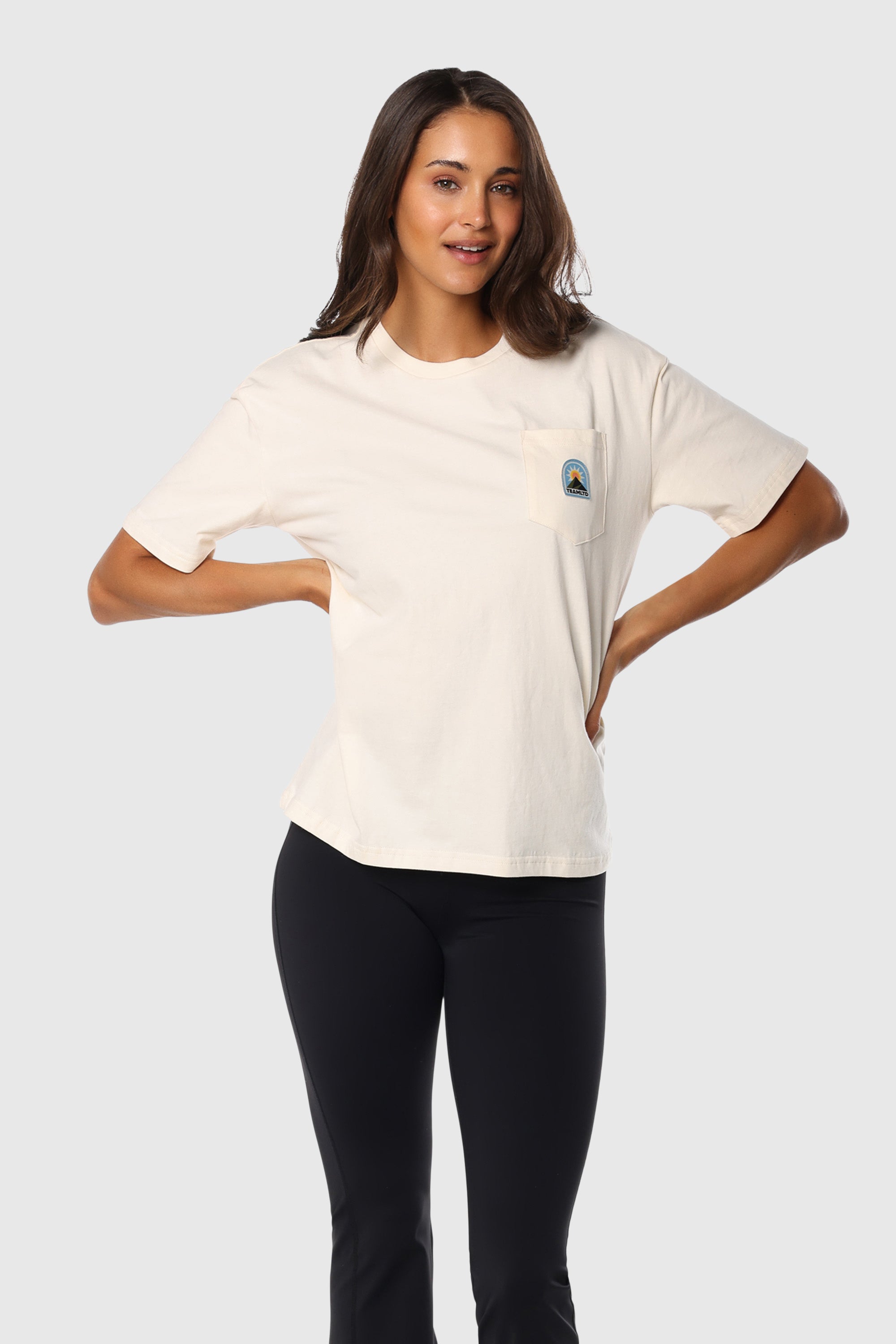 Women's Casual Horizon Pocket T-Shirt - Soft Cotton Comfort Fit Tee for Everyday Wear, Travel & Outings