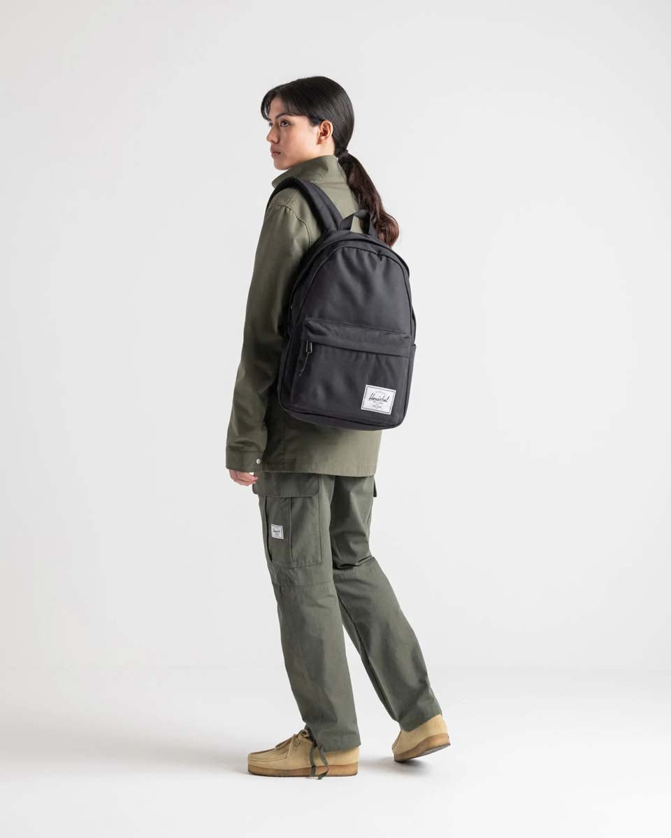 Herschel Classic XL Backpack - Water-Resistant Laptop Backpack for Men & Women, Ivy Green - Perfect for Travel, Work & School