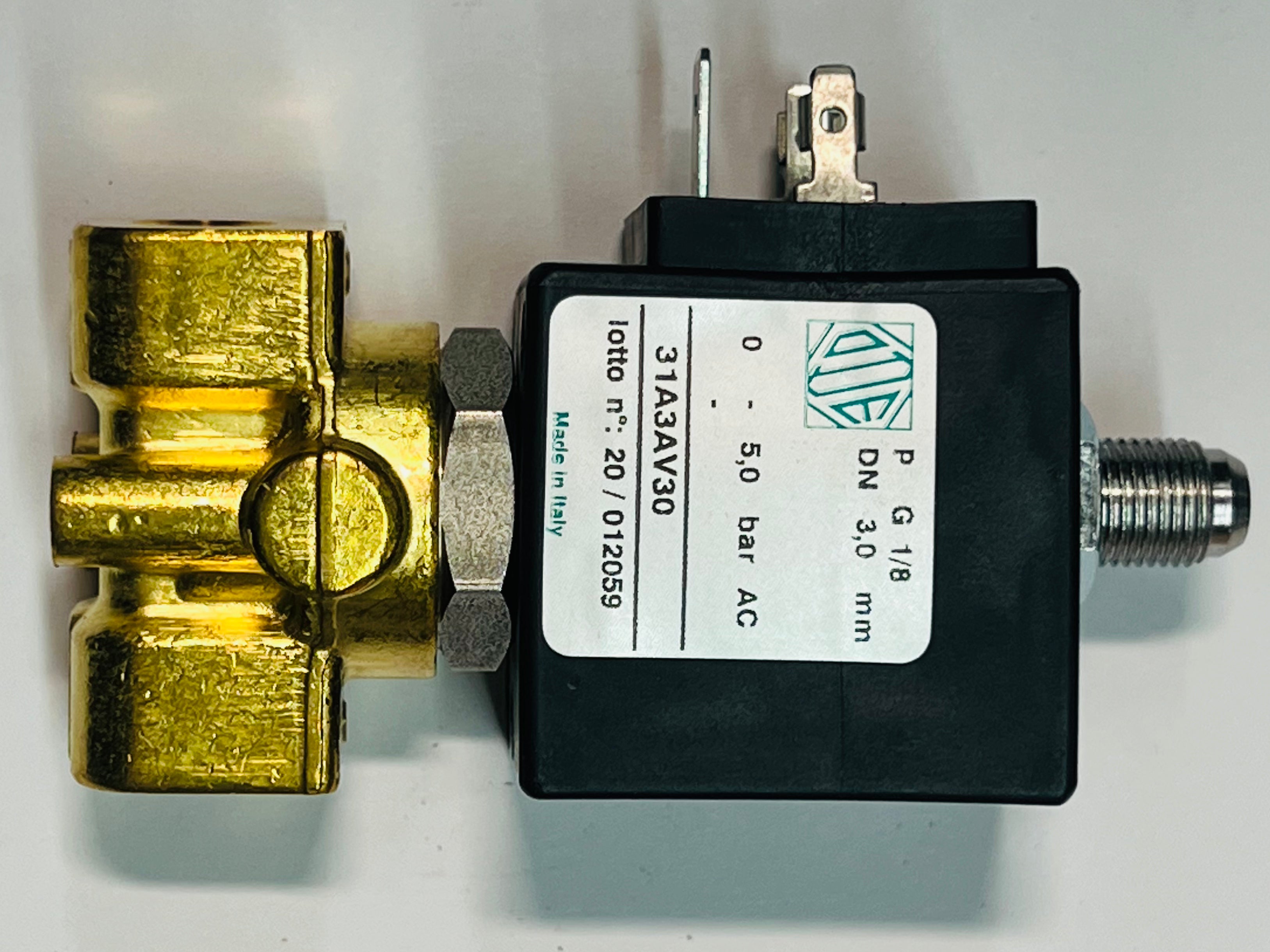 ODE 3-Way Solenoid Valve 110V 8W 1/8