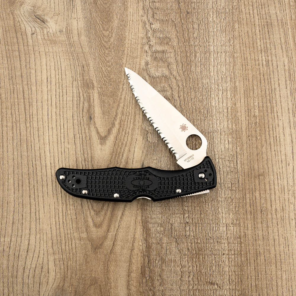Spyderco Endura 4 Folding Knife - Premium EDC Pocket Knife with VG-10 Steel Blade & Fiberglass Handle - Perfect for Camping, Hiking & Outdoor Adventures
