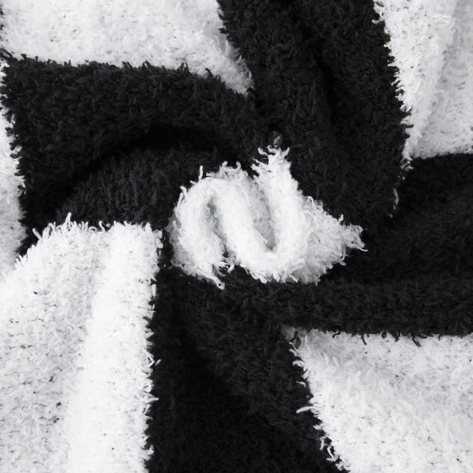 YIRUIO Reversible Checkered Chessboard Fluffy Throw Blanket - Super Soft Fuzzy Warmer for Bed, Couch & Sofa - Cozy Home Decor (Black, 51