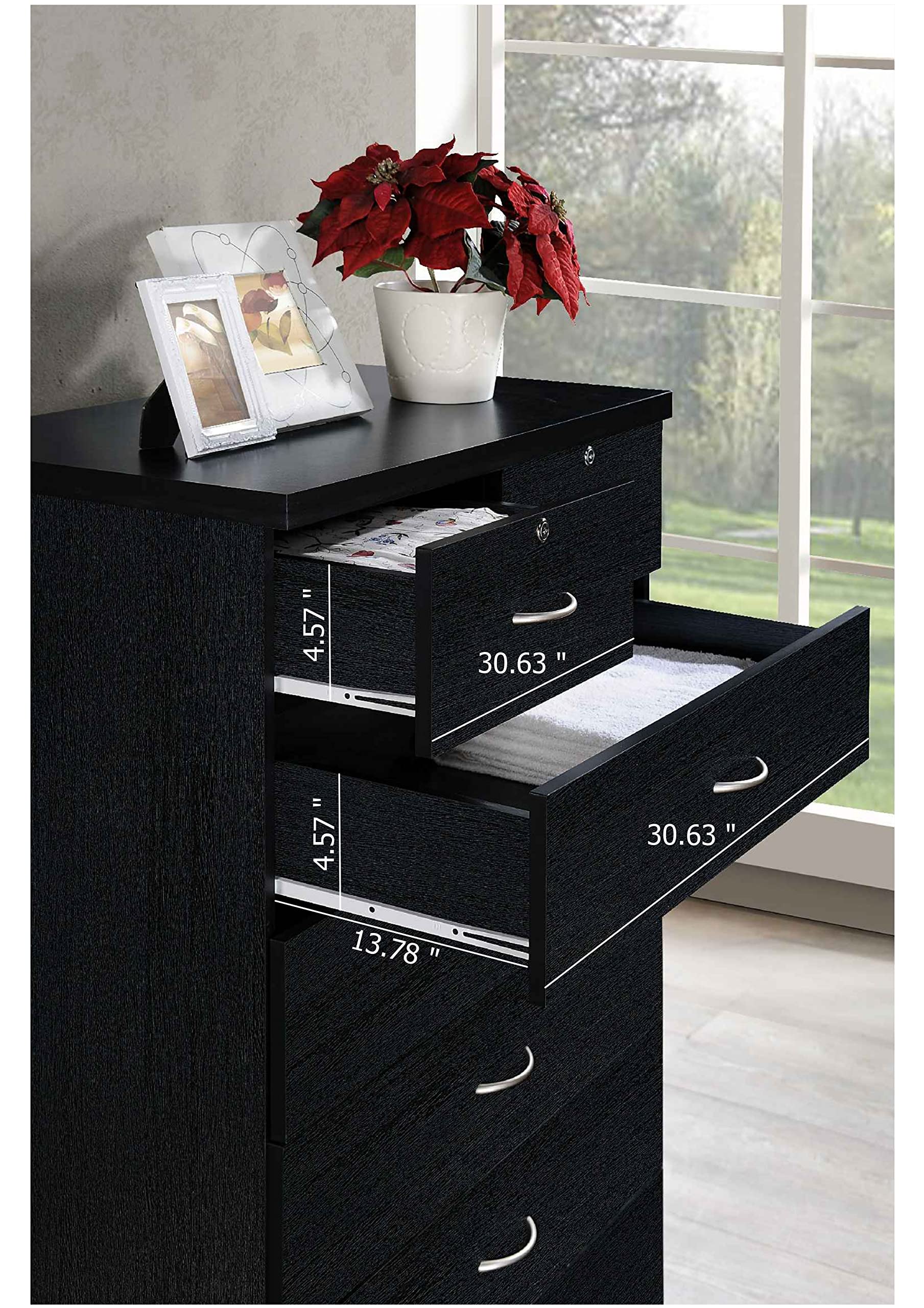 HODEDAH 7-Drawer Wooden Dresser for Bedroom, 31.5-Inch Wide Chest of Drawers with Locking Top Drawers - Black Storage Organizer for Clothes, Perfect for Master Bedroom, Guest Room or Dorm Organization