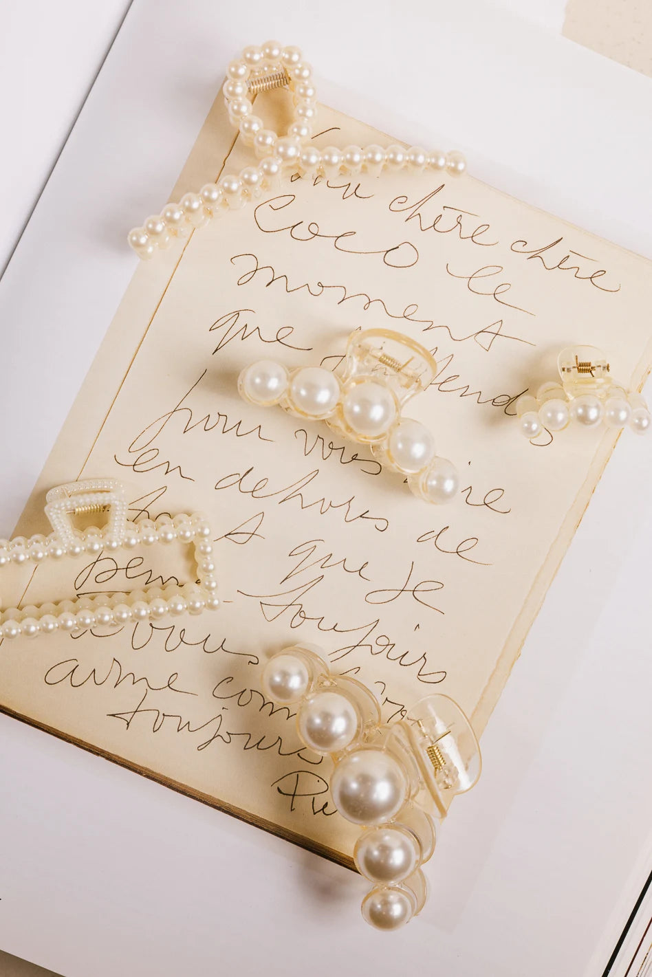 Oversized Pearl Claw Clip - Large Hair Claw Clips for Women, Fashion Hair Accessories for Thick Hair, Perfect for Updos, Ponytails & Everyday Styling