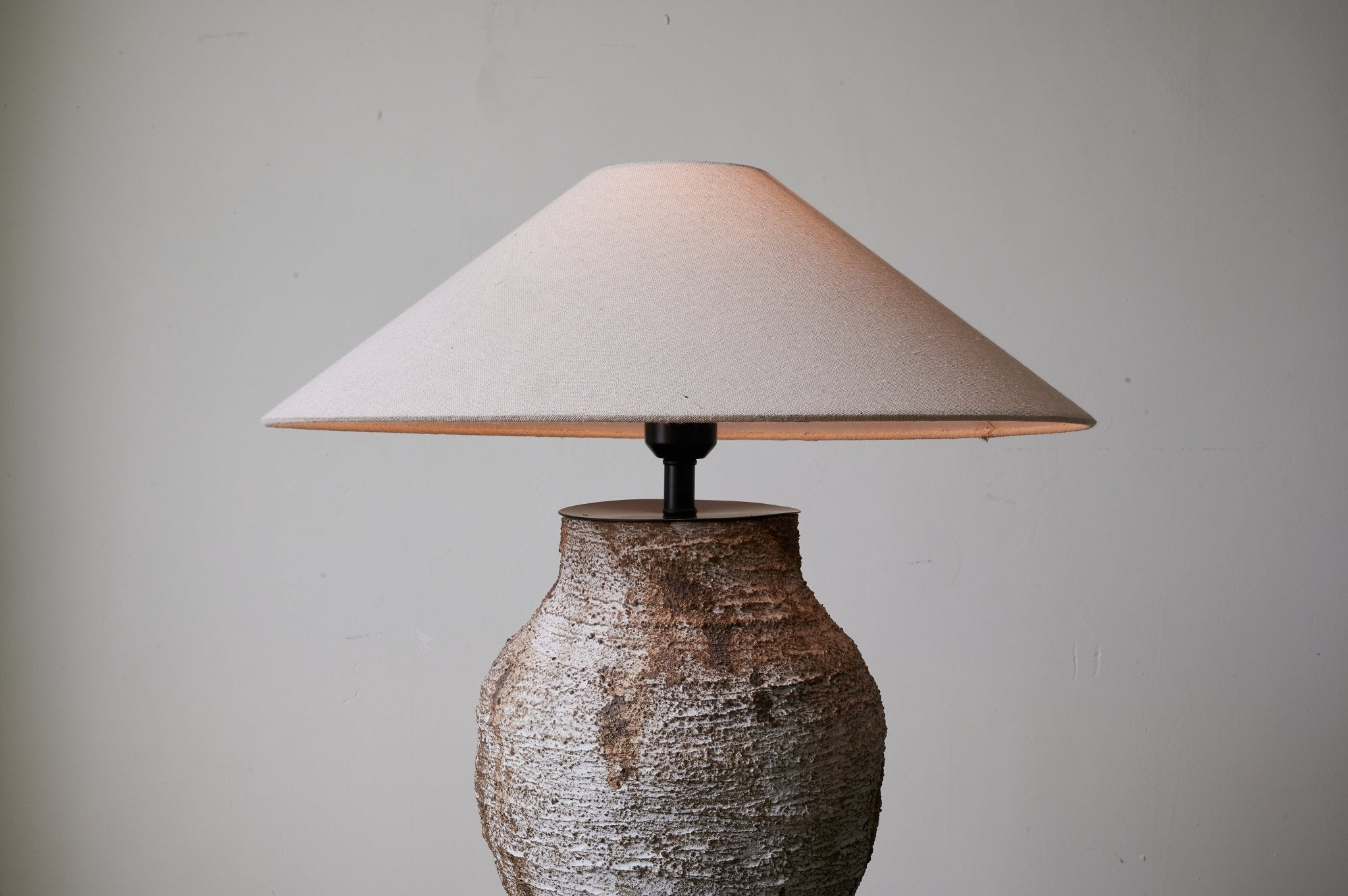 Arden Textured Clay Table Lamp - Handcrafted Ceramic Lamp for Bedroom, Living Room & Office - Warm Ambient Lighting for Home Decor