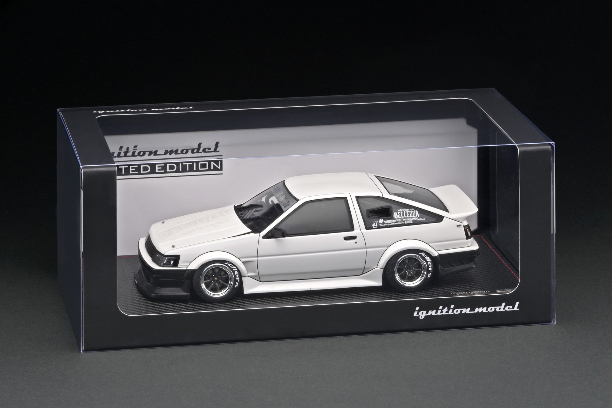 1:18 Scale Toyota AE86 RWB Diecast Model Car - White & Black with 4AG Engine Display | Collectible Japanese Drift Car | Perfect for Car Enthusiasts & Anime Fans (Initial D) | Home Office Decor, Gift for Men
