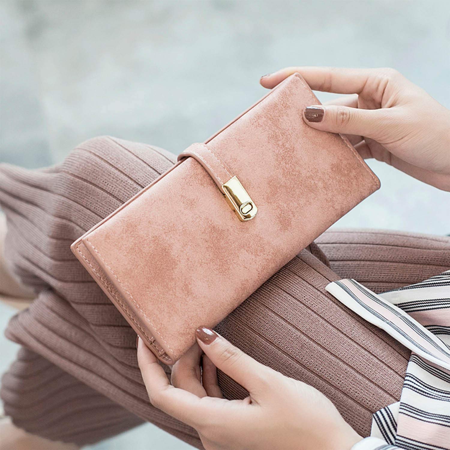 Slim Leather Wallet for Women - RFID Blocking Bifold Wallet with Magnetic Closure, Large Capacity Card Holder & Coin Purse (Pink) | Perfect for Everyday Use, Travel, and Gift Giving
