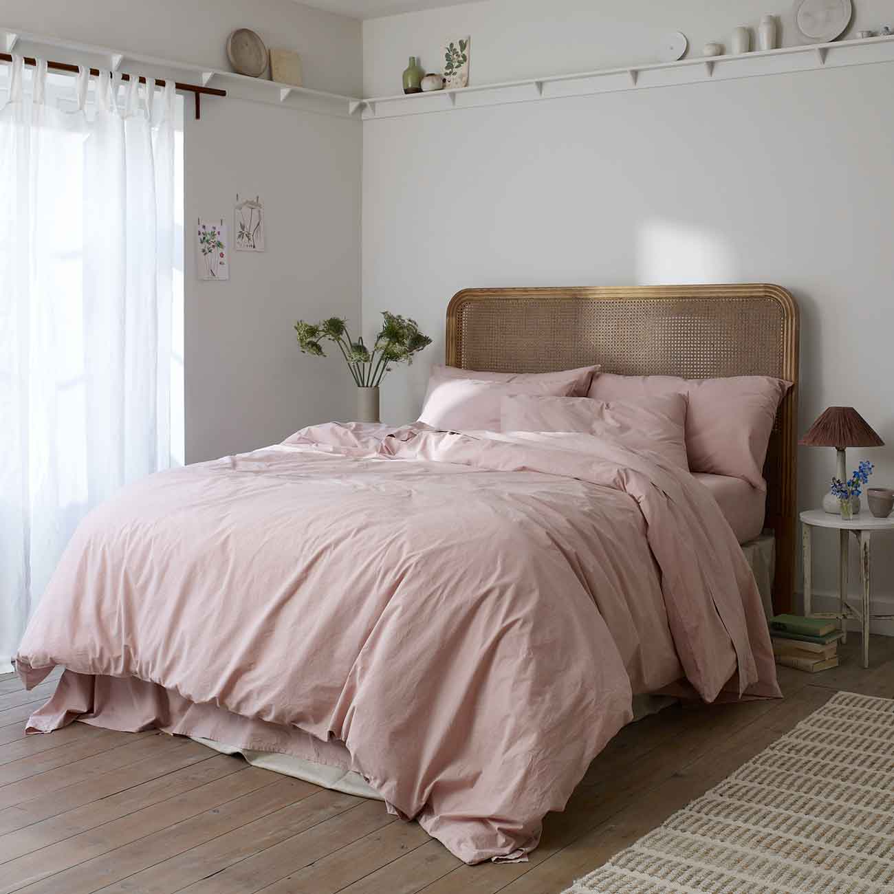 Premium French Rose Washed Cotton Percale Flat Sheet - Soft & Breathable Bedding for Luxury Hotels & Upscale Home Decor
