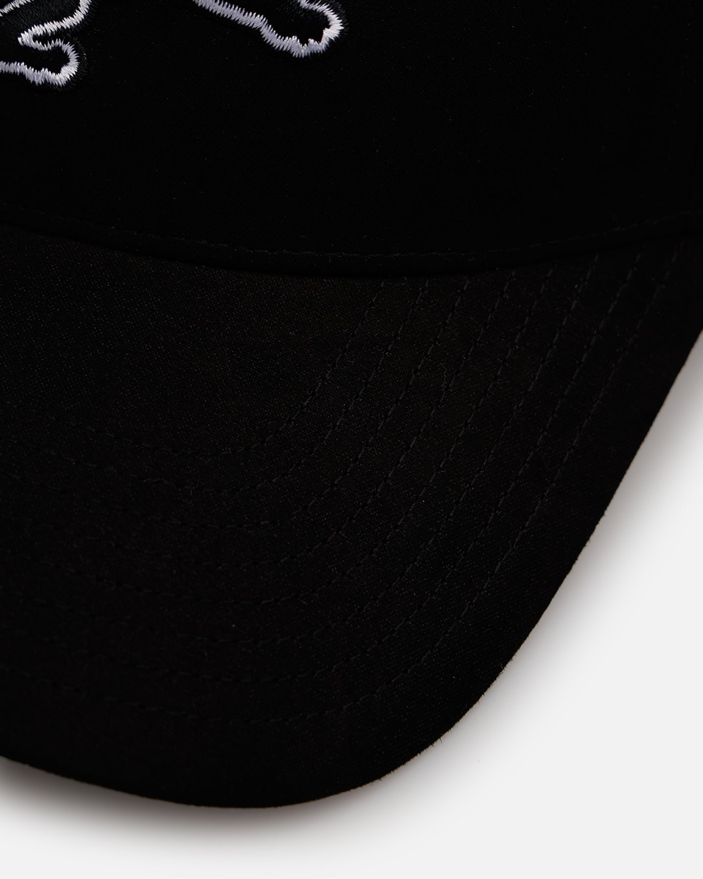 47 Brand Detroit Lions 'Ultrasuede' 47 MVP Adjustable Strapback Hat - Black & White - Officially Licensed NFL Cap for Men - Perfect for Game Day, Tailgating & Sports Fan Gifts