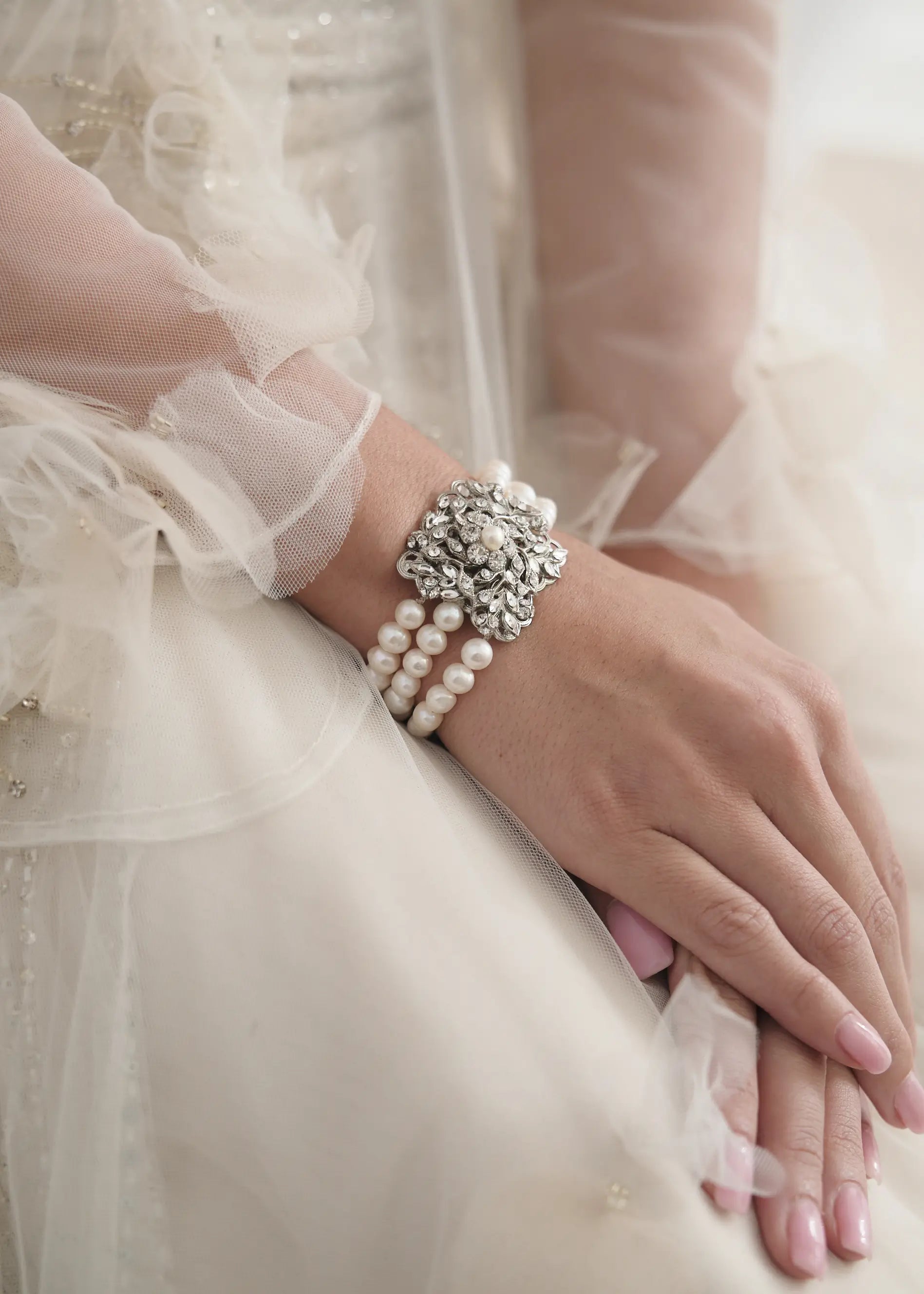Edith Bracelet for Women - Elegant Gold & Silver Jewelry Gift for Her | Perfect for Parties, Weddings & Everyday Wear