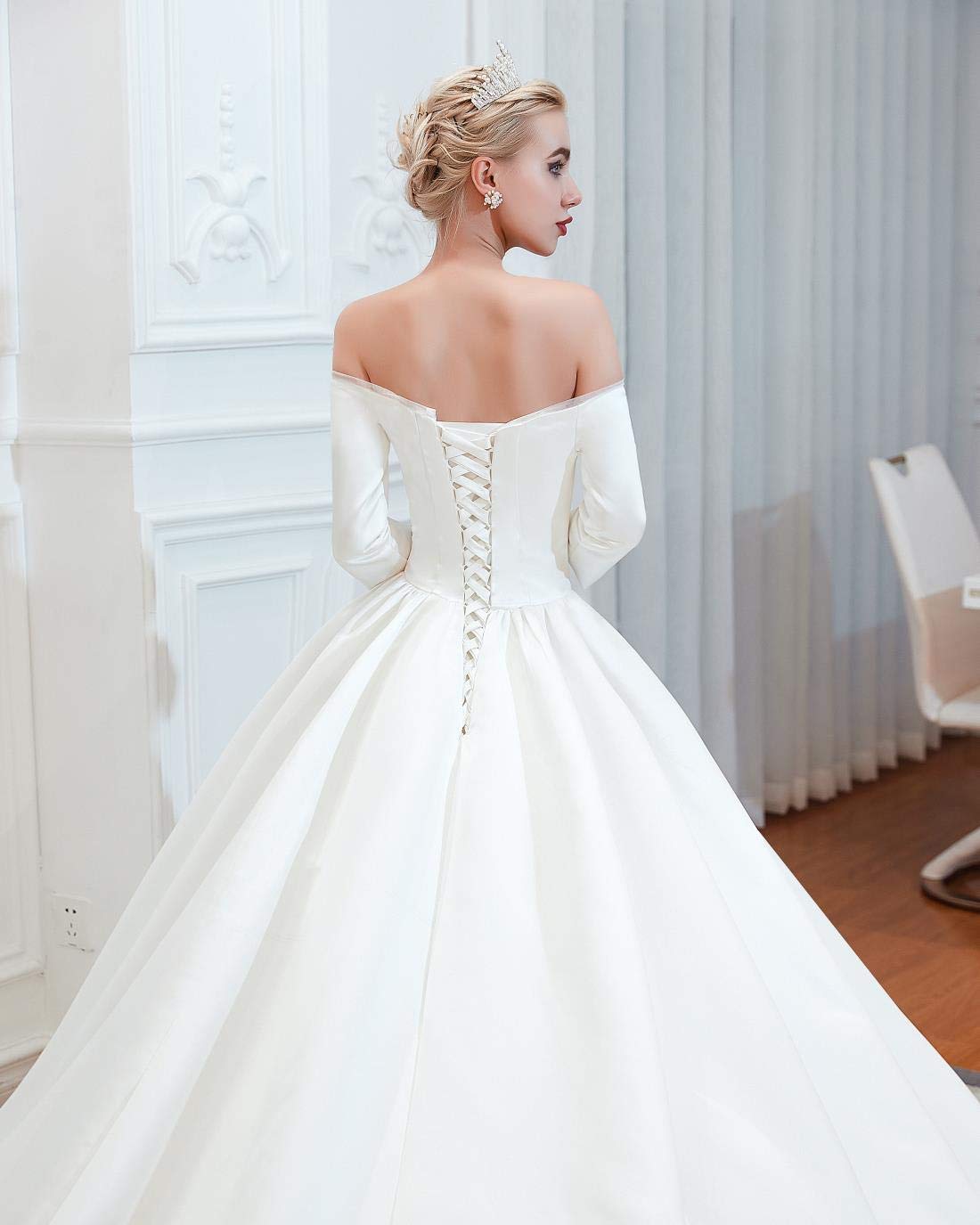 Elegant Ivory Off-the-Shoulder Satin Corset Wedding Dress for Women - Perfect for Bridal Gowns, Evening Balls & Formal Occasions