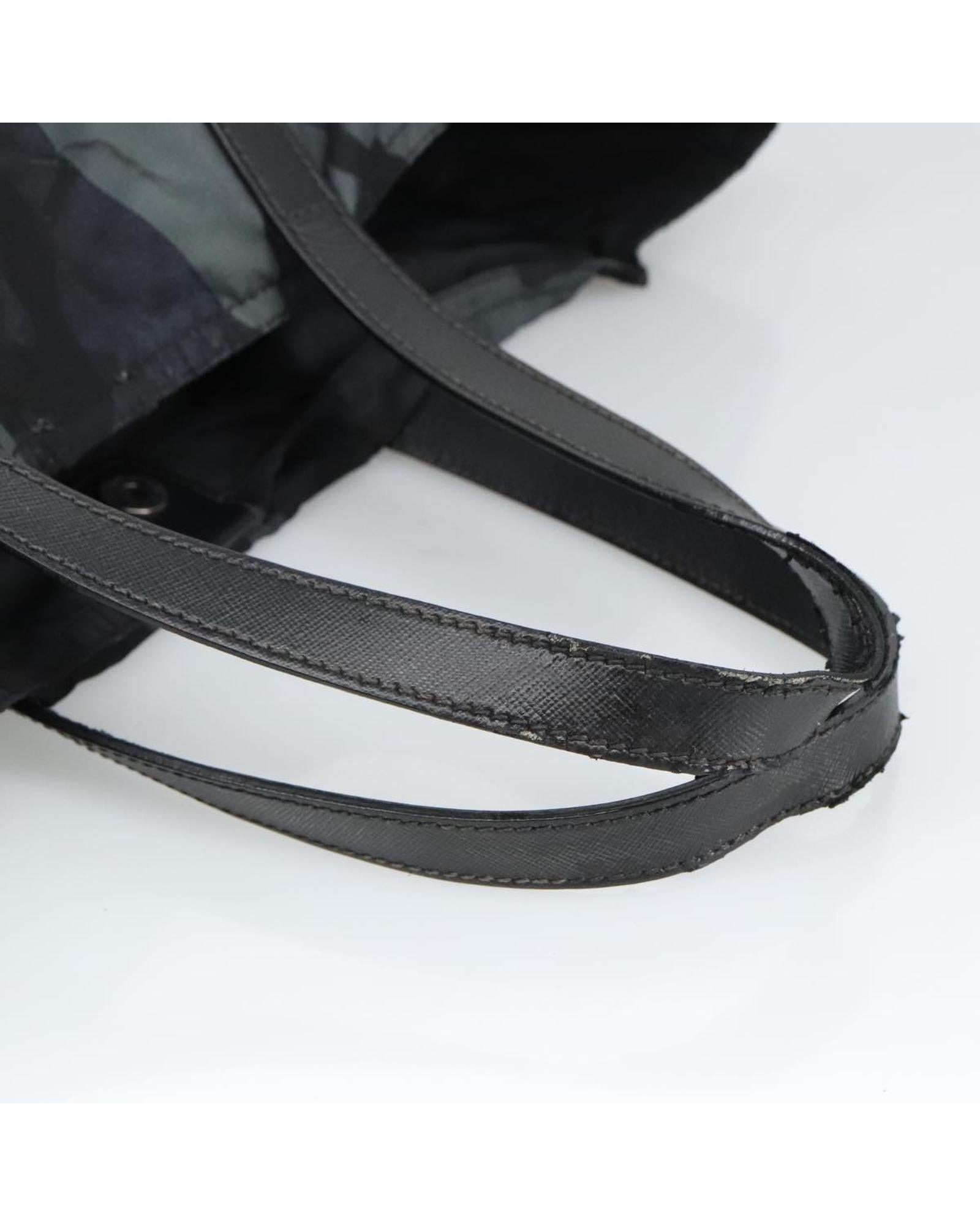 Camouflage Tote Bag for Women - Waterproof & Durable Military Style Shoulder Bag - Perfect for Hiking, Travel, and Outdoor Adventures