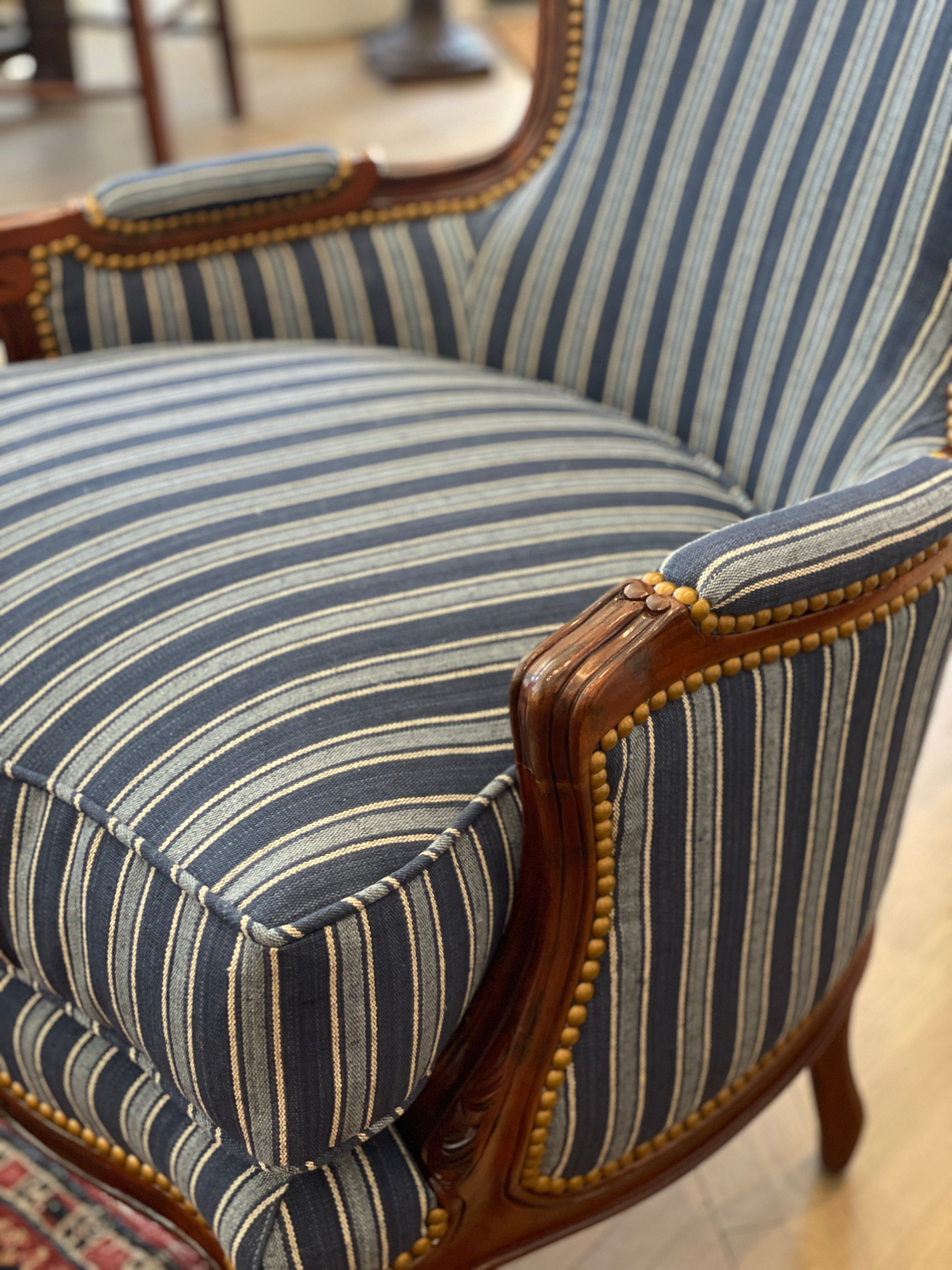 St Germain Occasional Chair - Elegant Accent Chair for Living Room, Bedroom & Office - Perfect for Reading Nook, Guest Seating & Home Decor