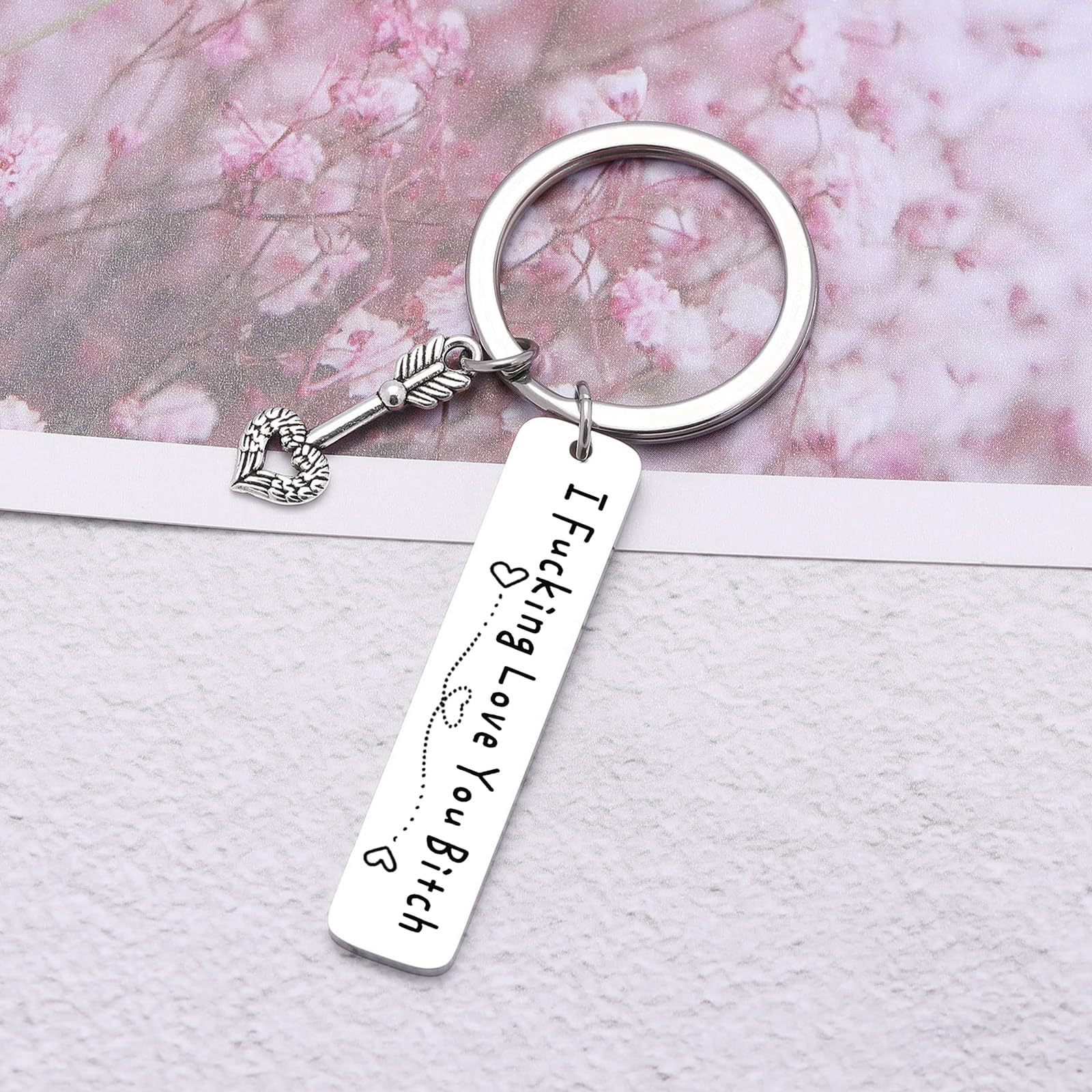 Best Friend Keychain - Cute Friendship Jewelry Gift for Women, Sister, BFF - Personalized Engraved Keyring for Birthday, Christmas, Anniversary - Perfect for Everyday Carry, Gifts for Besties & Loved Ones