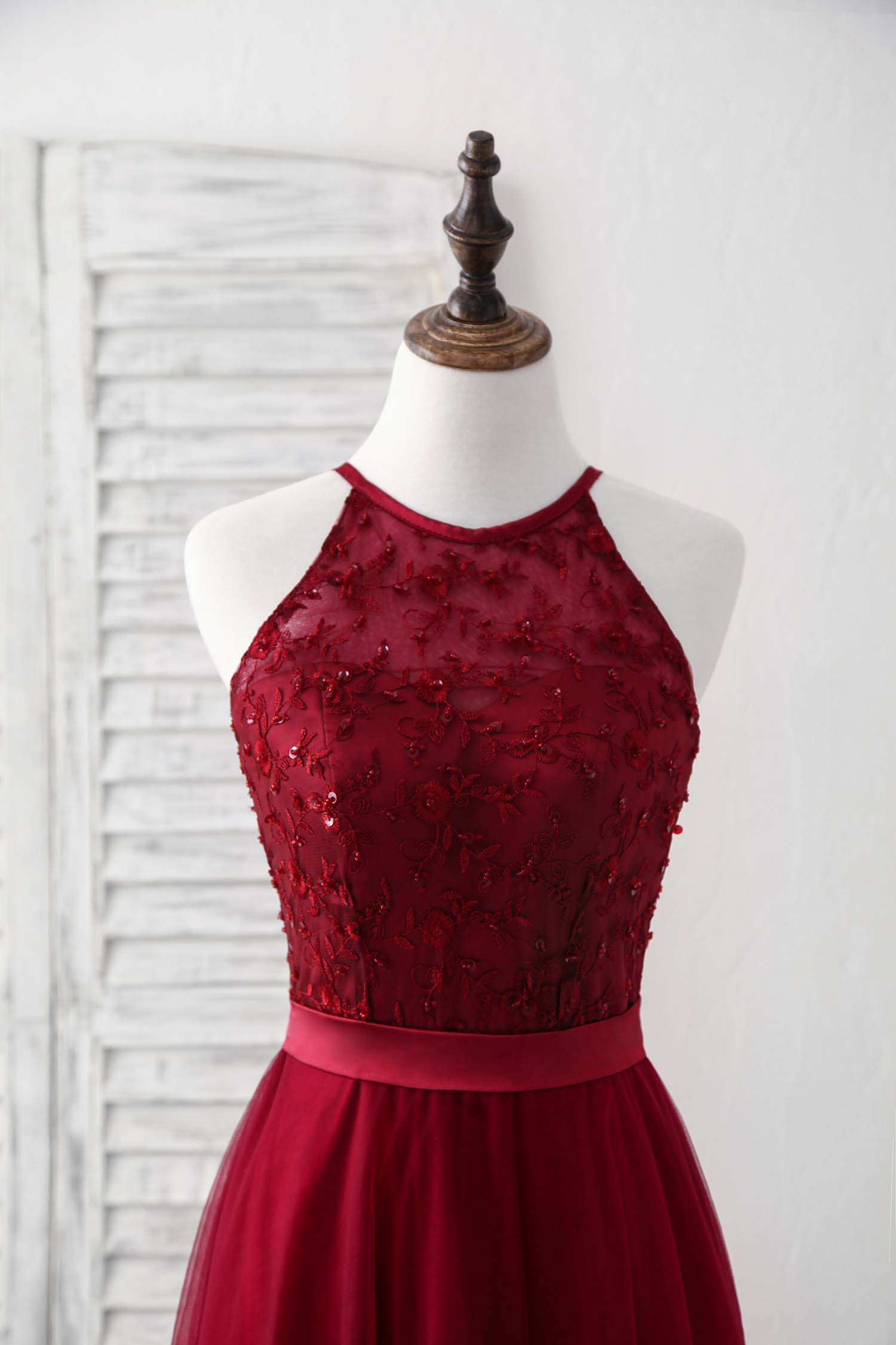 Elegant Burgundy Tulle Lace Long Prom Dress & Bridesmaid Gown - Perfect for Formal Dances, Weddings, and Special Occasions