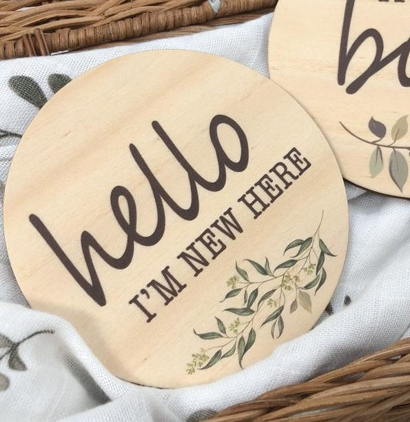 Personalized Baby Boy Milestone Plaques - Handcrafted Wooden Announcement Signs for Monthly Photo Shoots, Nursery Decor & First Birthday Party Decorations