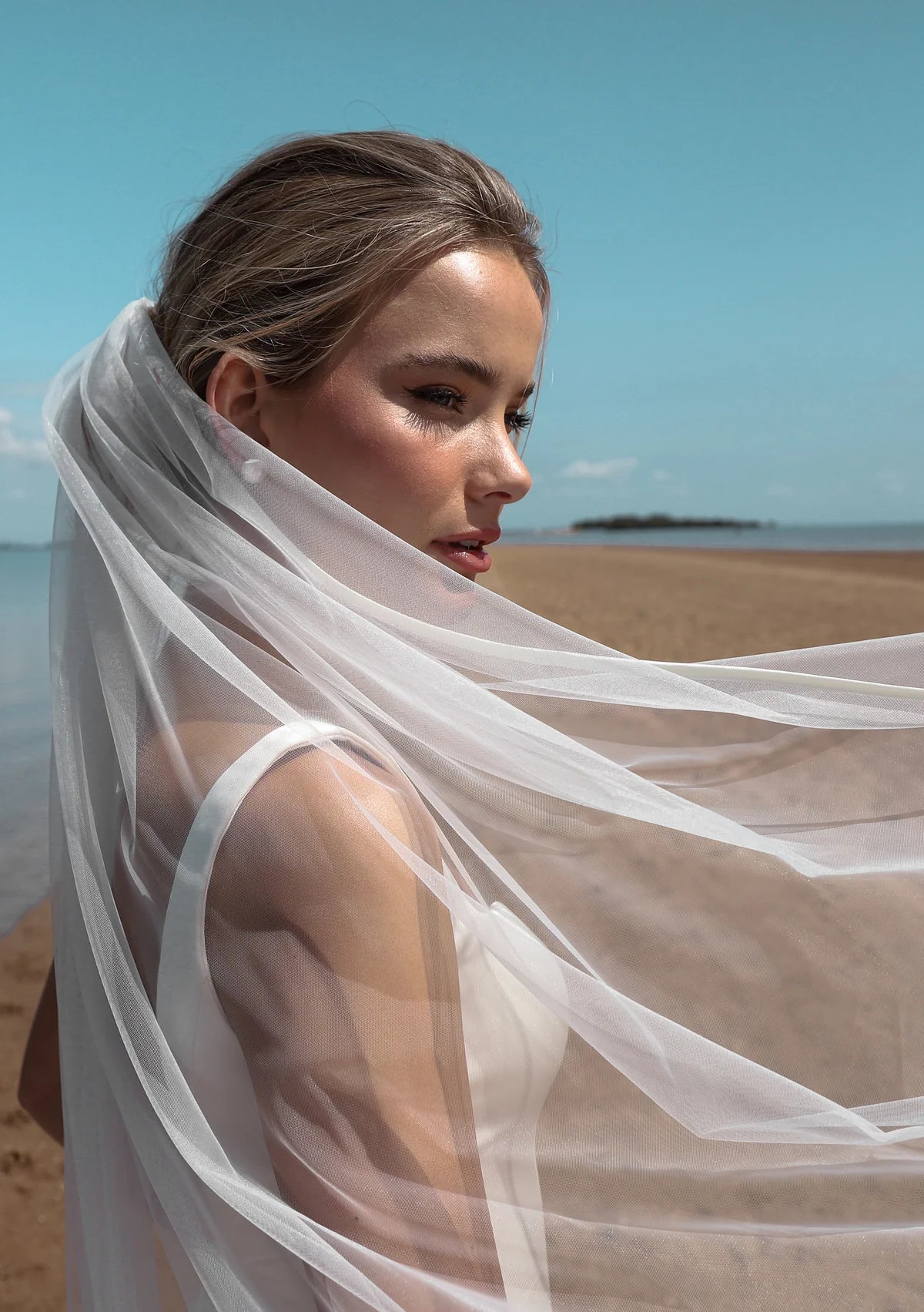 Lola Knight James Classic Satin Trim Single Tier Wedding Veil in Ivory - Elegant Bridal Accessory for Weddings, Photoshoots & Special Occasions