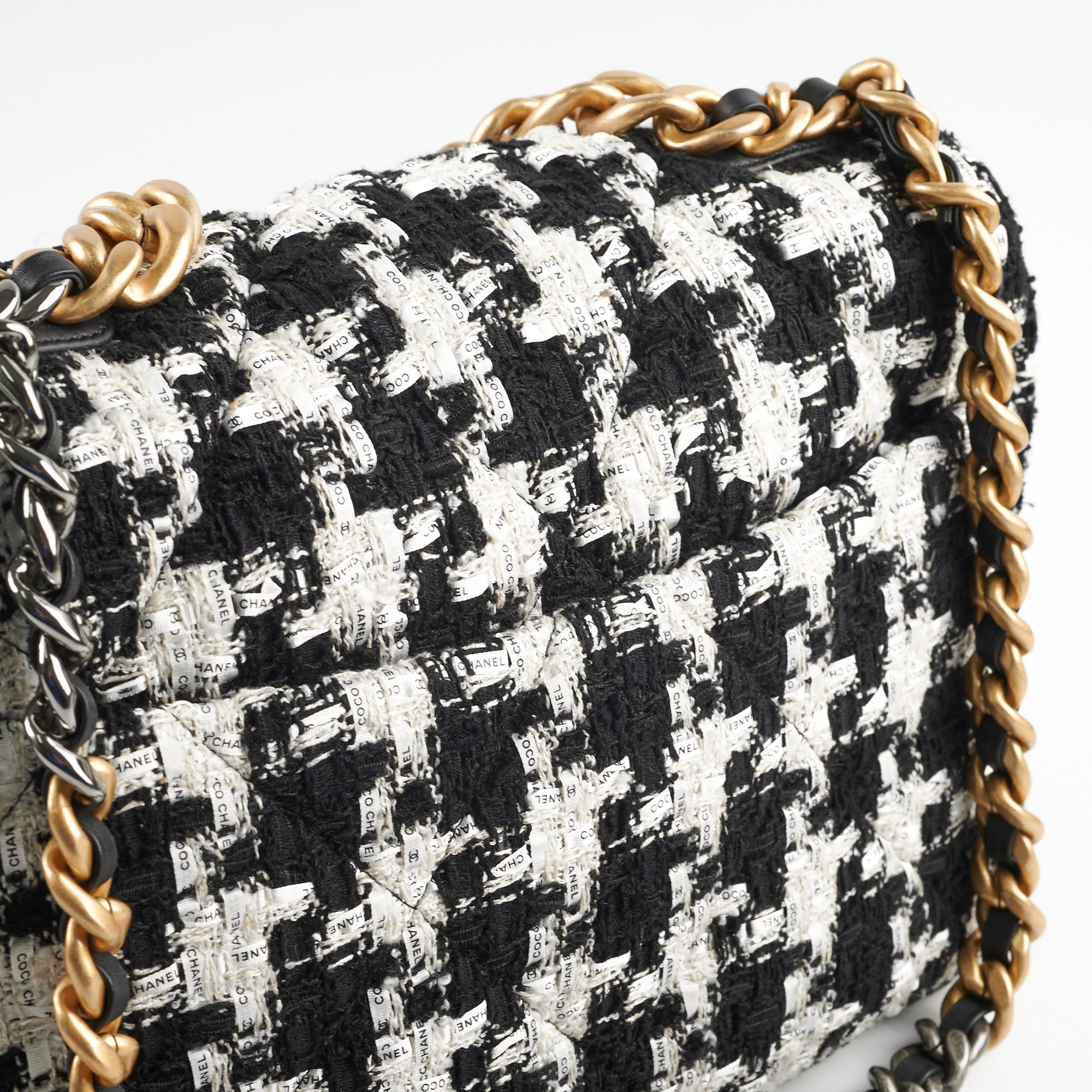 Chanel 19 Tweed Handbag Medium/Large Flap Bag 2020 Collection - Luxury Designer Shoulder Bag for Women, Perfect for Work, Parties & Special Occasions