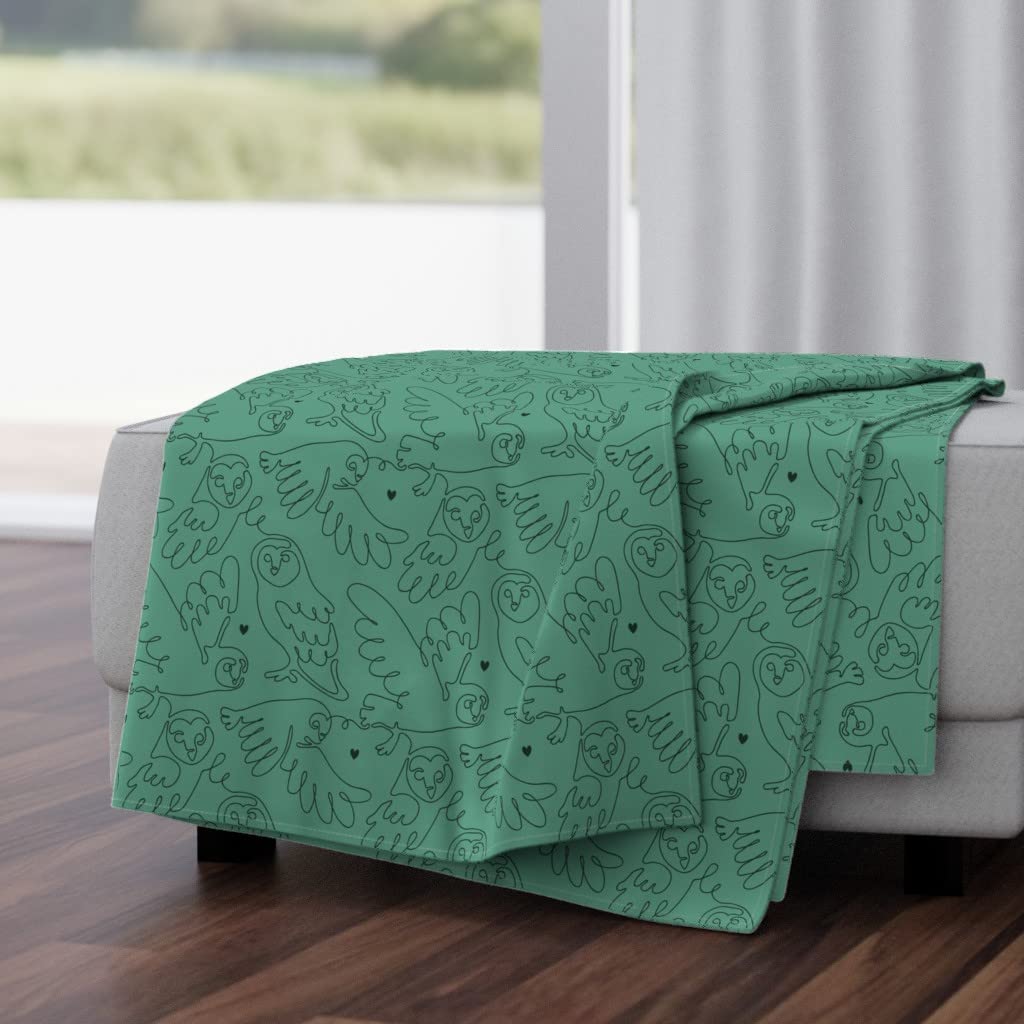 Soft Plush Minky Throw Blanket 50x70 Inches - Barn Owl Retro Animal Print Cozy Blanket for Bed, Couch & Nursery | Perfect for Gifts, Winter Warmth & Home Decor