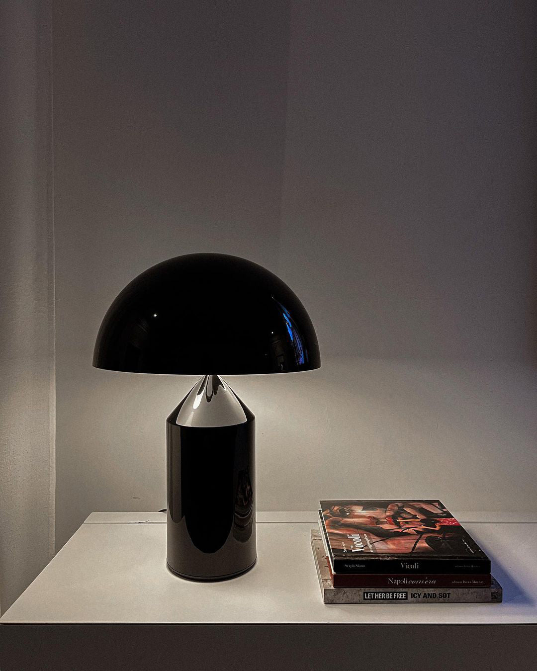 Atollo Modern Metal Table Lamp - Minimalist Design for Living Room, Bedroom & Office - Dimmable LED Desk Light for Home Decor & Workspace Lighting