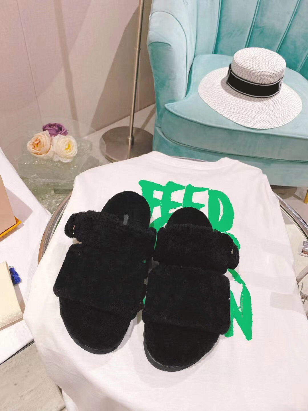 Cozy Soft Warm Slippers for Women & Men - Non-Slip Indoor/Outdoor House Shoes for Winter Comfort - Perfect for Home, Office, and Travel Use