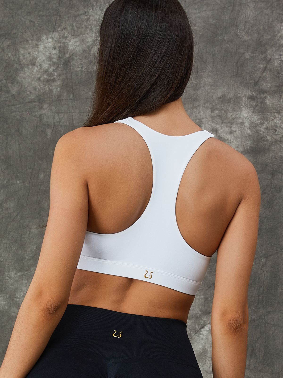 ZASUWA Women's Twist Hollow Out Sports Bra - Breathable Workout Top for Yoga, Running & Gym - Comfortable & Stylish Activewear