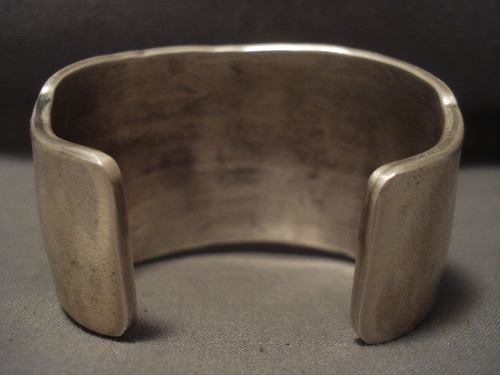 107 Gram Vintage Navajo Native American Silver Bracelet - Handcrafted Mammoth Jewelry for Women, Perfect for Boho Fashion & Special Occasions