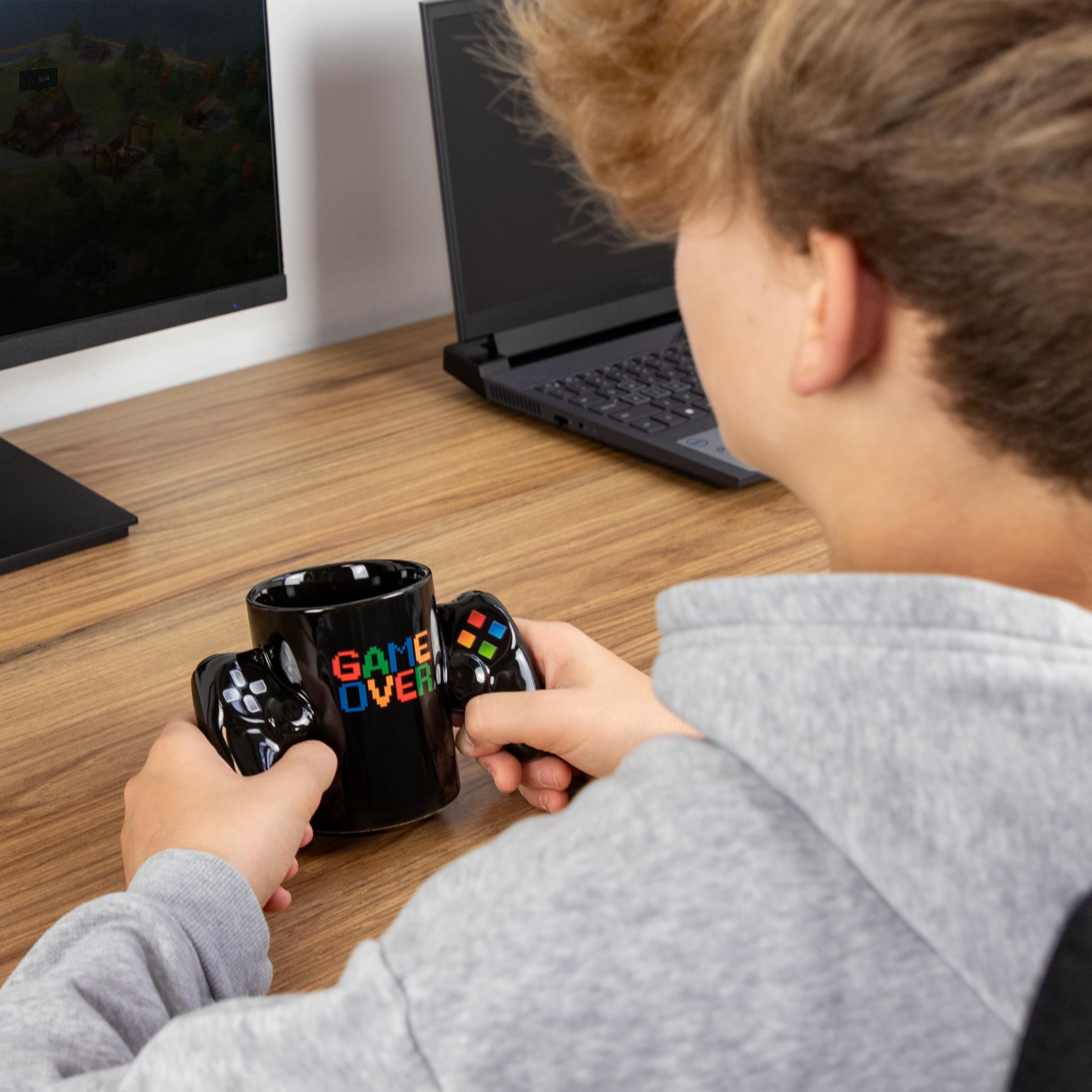 Froster Game Controller Mug for Gamers - 350ml Gaming Cup with Gamepad Design, Perfect Gamer Gift for Boys & Men, Cool Gaming Gadgets & Nerd Accessories - Ideal for Coffee, Tea & Gaming Sessions
