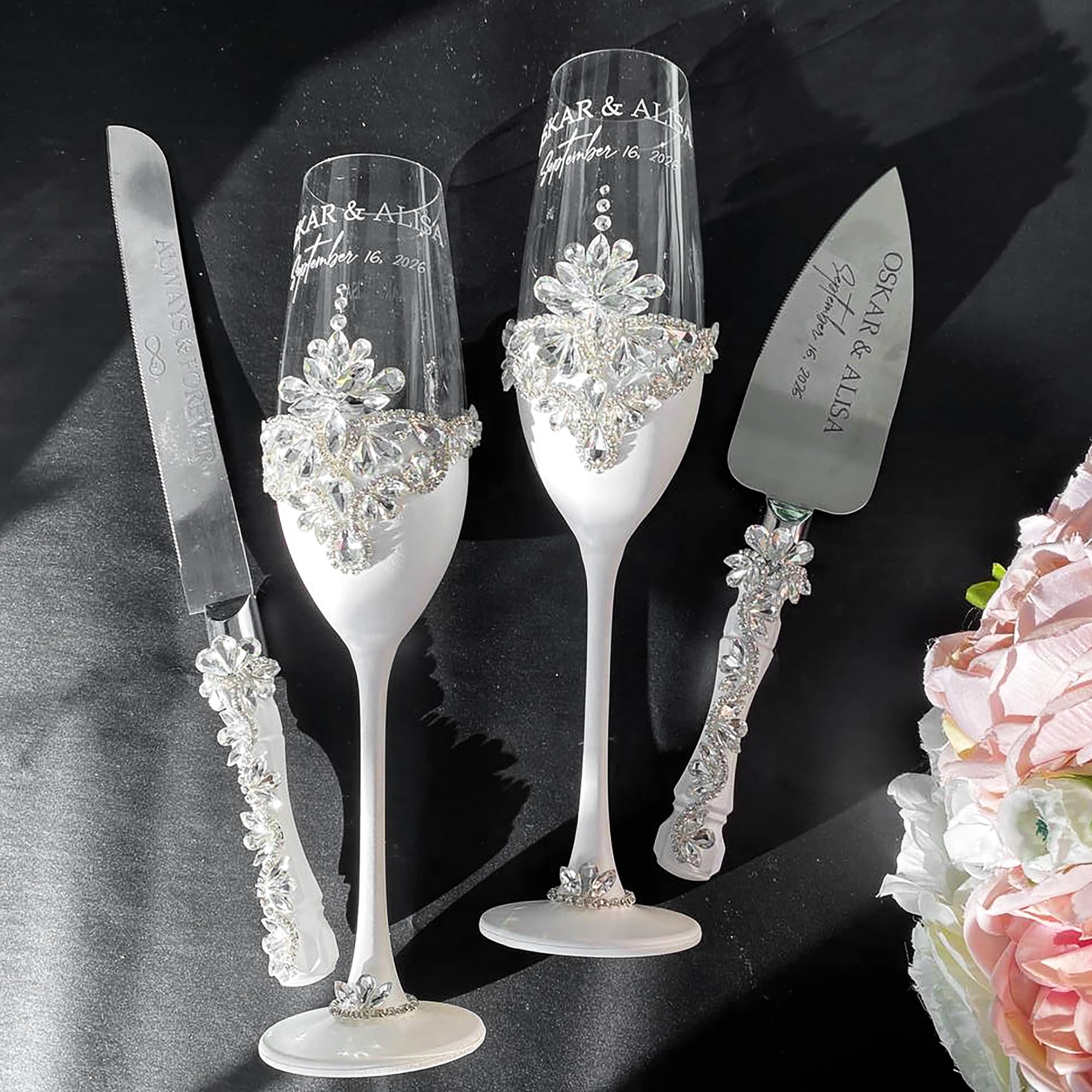 Personalized Wedding Glasses Set of 2 - Champagne Flutes & Cake Cutting Set for Bride and Groom - Elegant White Wedding Serving Set - Perfect for Wedding Toast, Anniversary & Romantic Celebrations