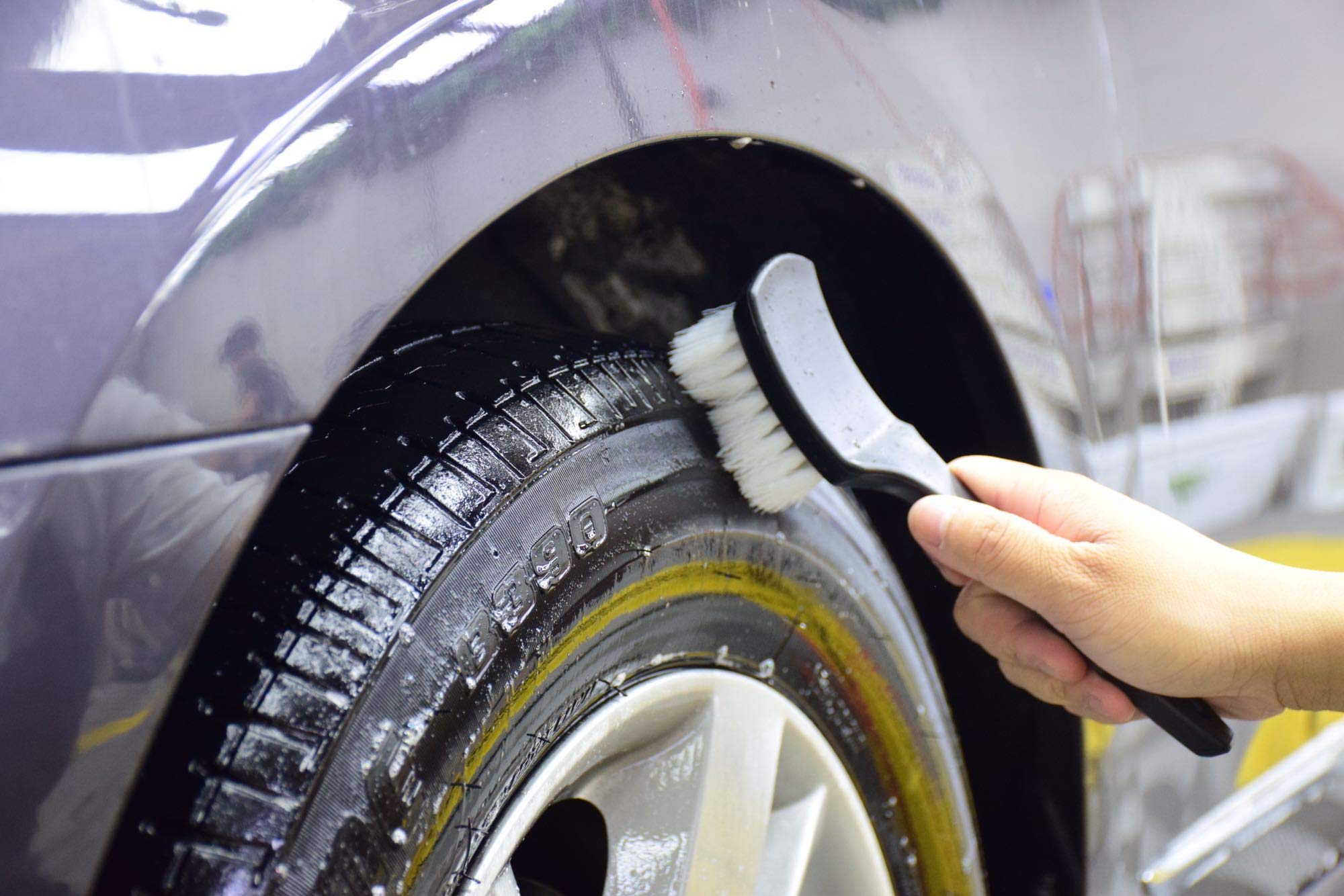 Heavy Duty Tire Brush with Stiff Bristles - Wheel Cleaning Brush for Cars, Trucks & Motorcycles - Multi-Purpose Carpet & Detailing Brush (Perfect for Auto Detailing, Wheel Wells & Interior Cleaning)
