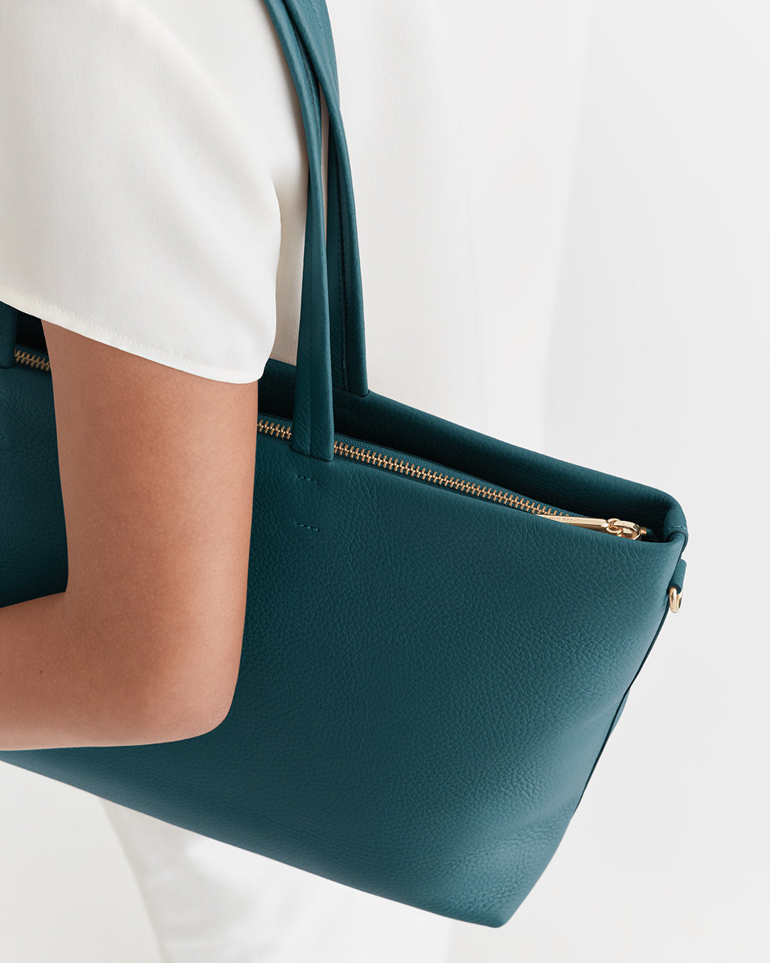 Compact Lightweight Zipper Tote Bag for Women - Stylish & Durable Everyday Carryall - Perfect for Work, Gym, Travel & Shopping
