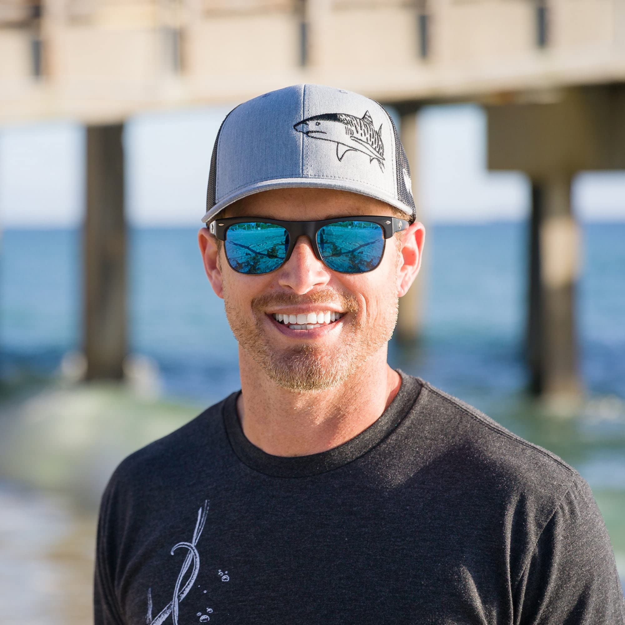 Shark Scuba Diving Trucker Hat: Adjustable Snapback for Men, Fishing & Spearfishing Gear, Perfect for Outdoor Adventures and Beach Activities