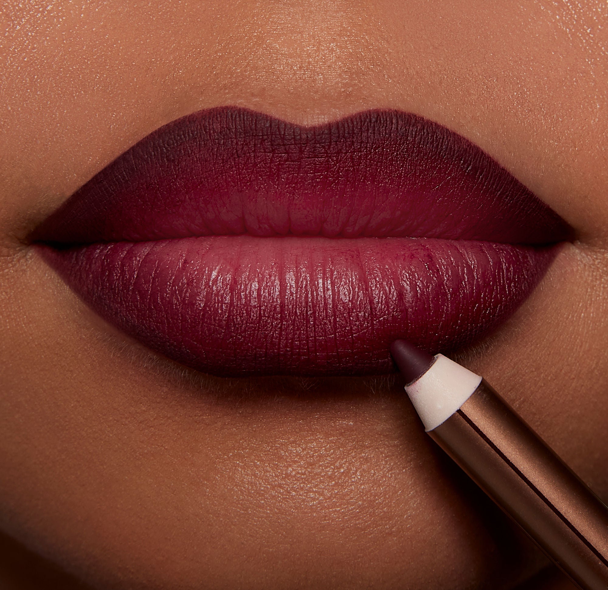 Charlotte Tilbury Lip Cheat Lip Liner - Long-Lasting, Waterproof Lip Pencil for Precise Definition & Fuller Lips | Perfect for Everyday Wear, Date Night & Special Occasions