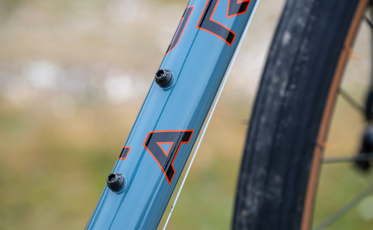 Marin Nicasio Plus 650b Steel Gravel Bike - Durable Adventure Bike for Men & Women - Perfect for Off-Road Trails, Commuting & Long-Distance Cycling