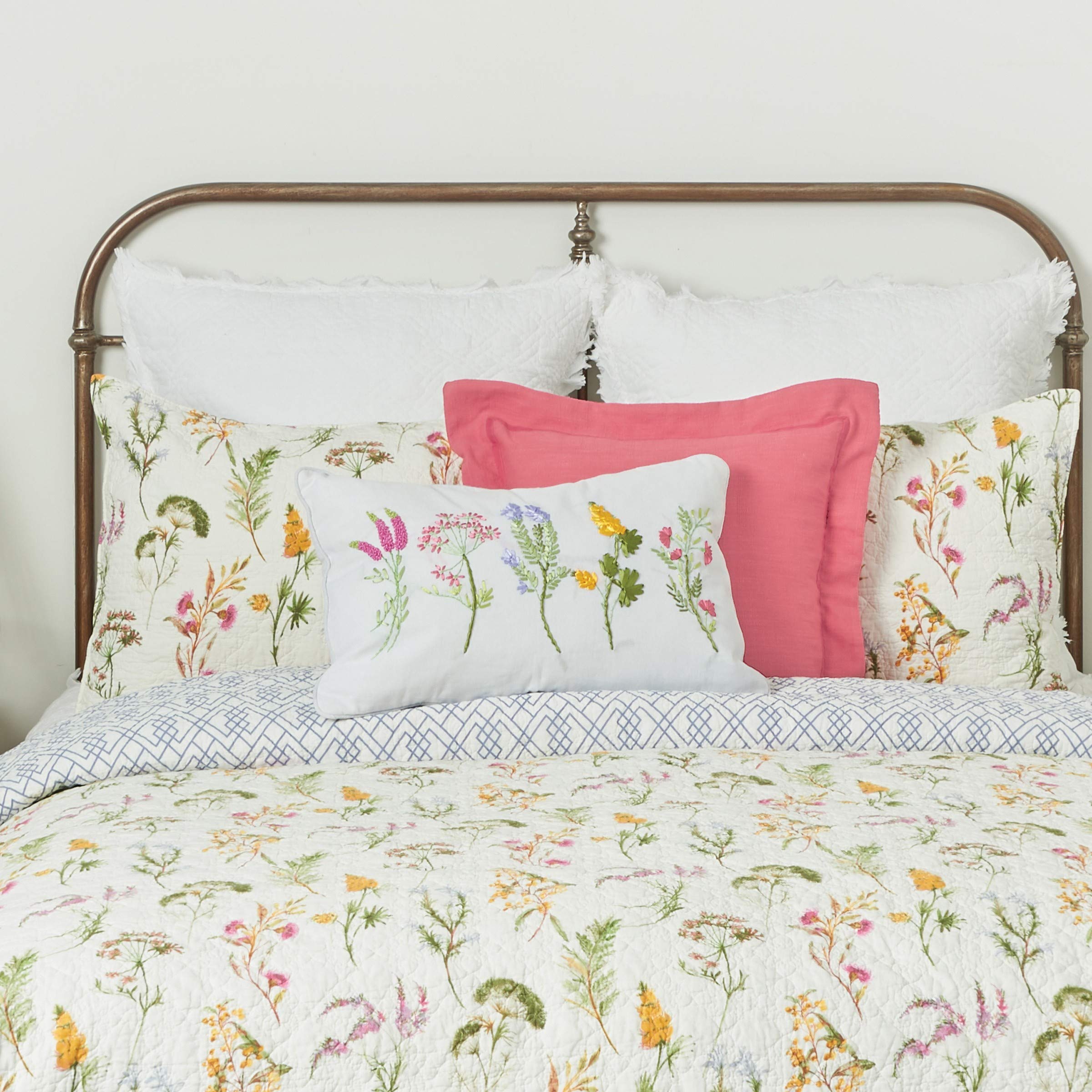 C&F Home Genevieve Floral King Cotton Quilt Set - Reversible 3-Piece Bedding with Spring Flower Garden Design, Machine Washable, White - Perfect for Master Bedroom, Guest Room & Cozy Home Decor