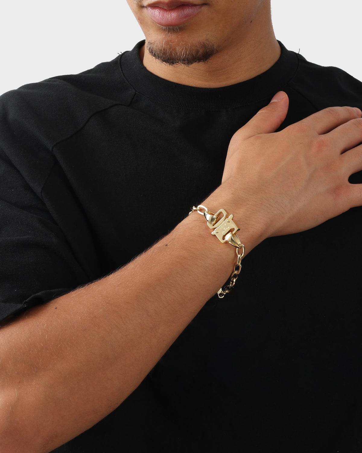 Elegant Gold Chain Bracelet for Women - Dainty & Stylish Jewelry Gift for Her - Perfect for Parties, Dates & Everyday Wear
